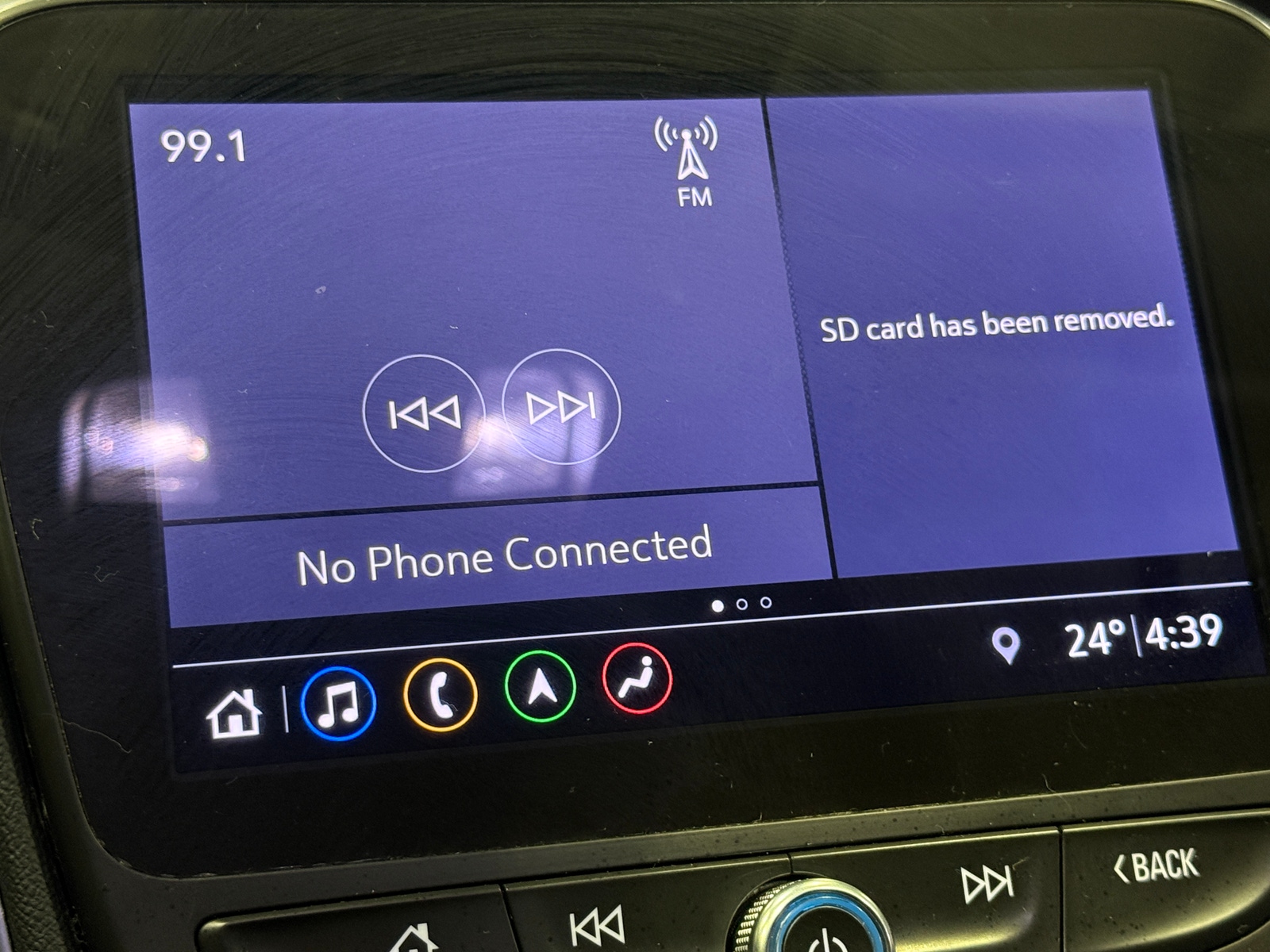 Thumbnail: 2020 Chevrolet Malibu - 3