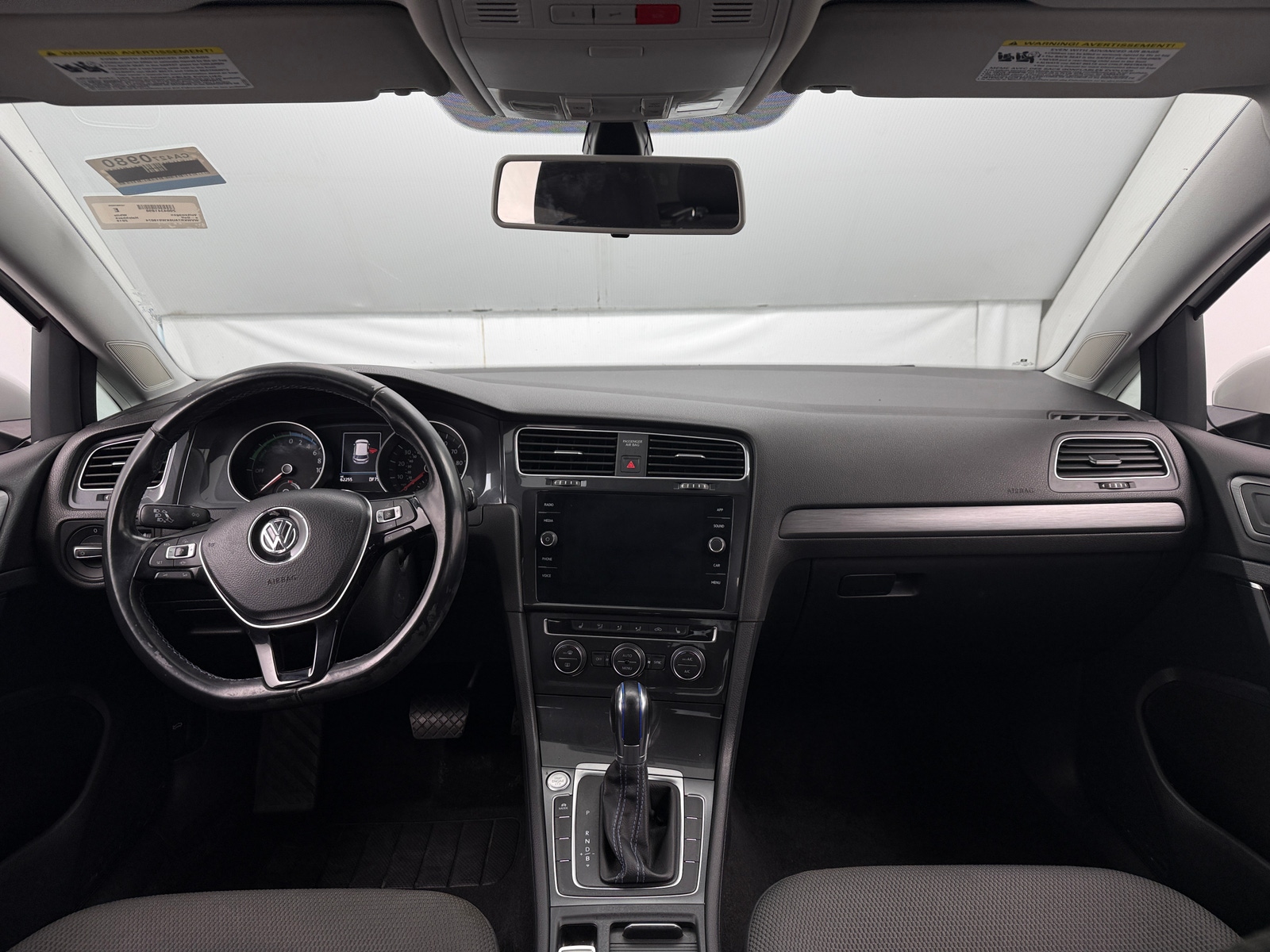 Thumbnail: 2019 Volkswagen e-Golf - 3