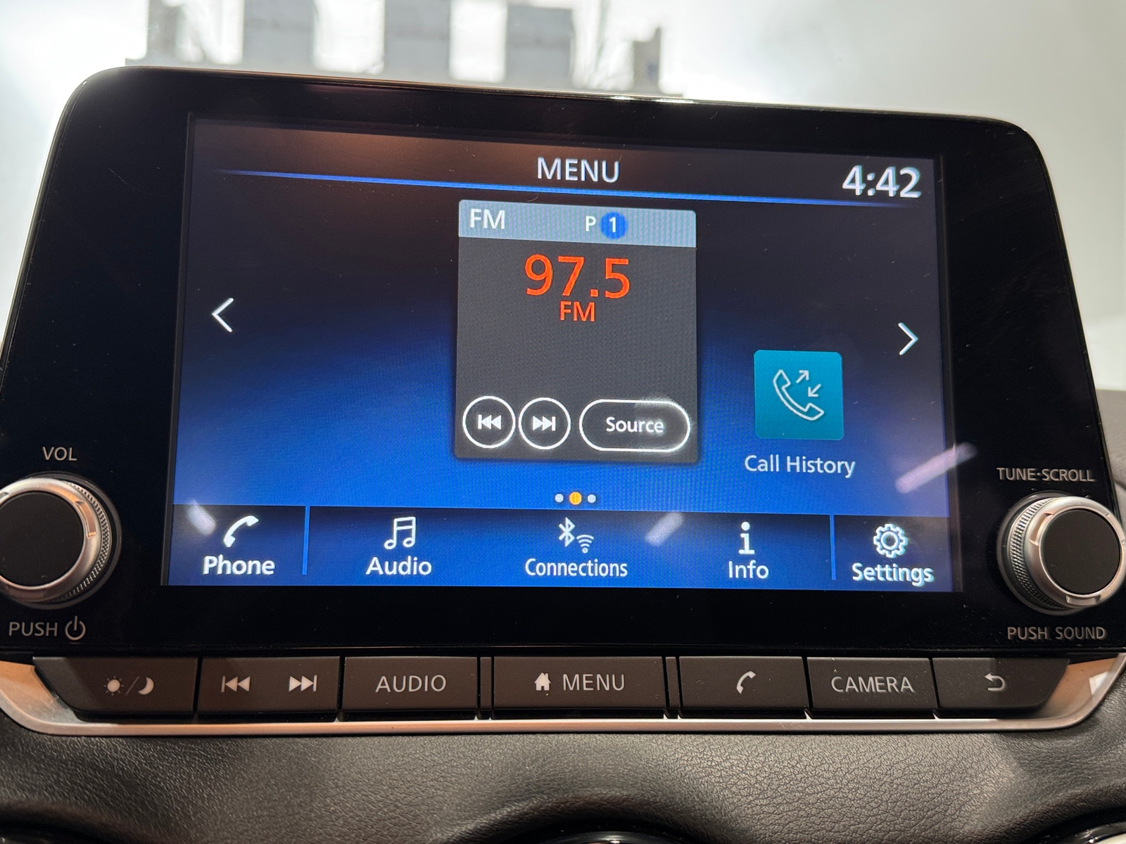 Thumbnail: 2024 Nissan Sentra - 4