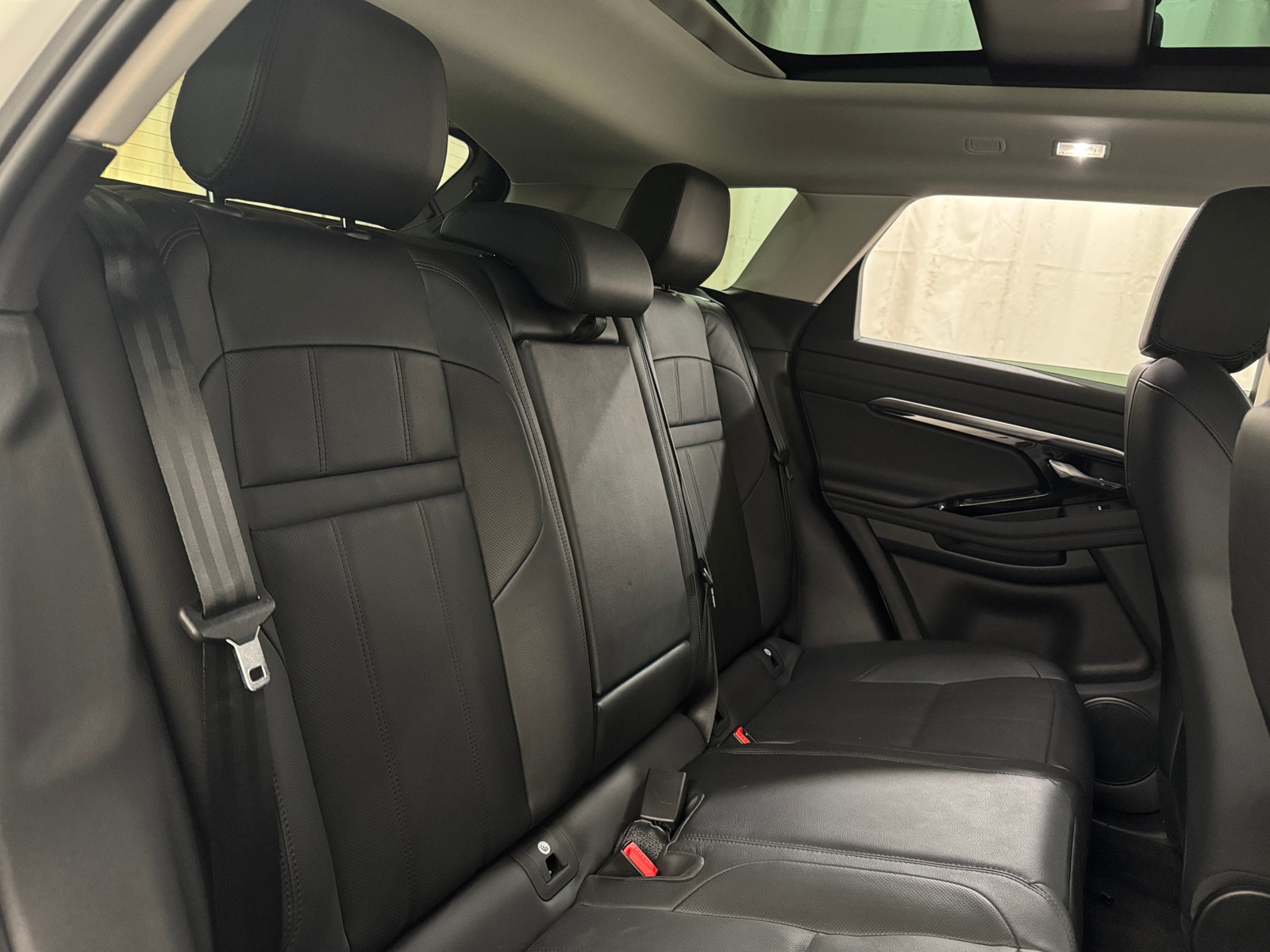 Thumbnail: 2022 Land Rover Range Rover Evoque - 5