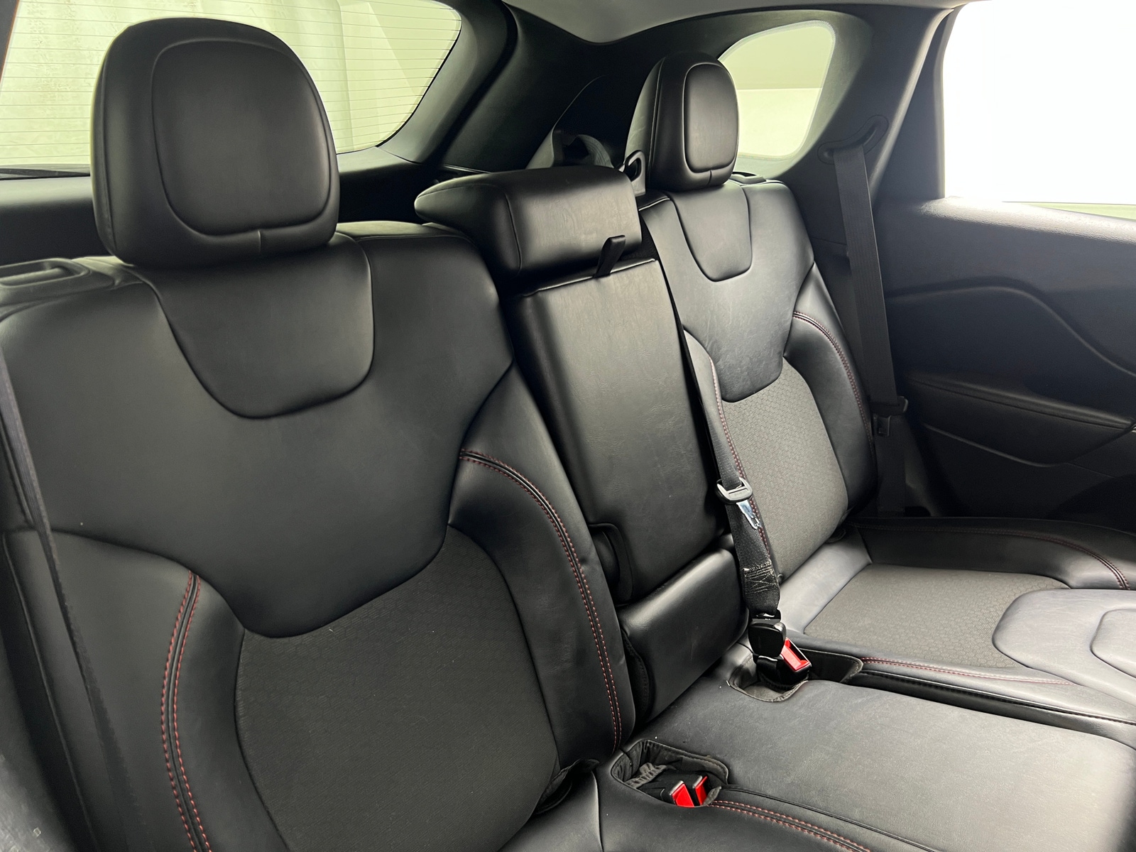 Thumbnail: 2022 Jeep Cherokee - 6