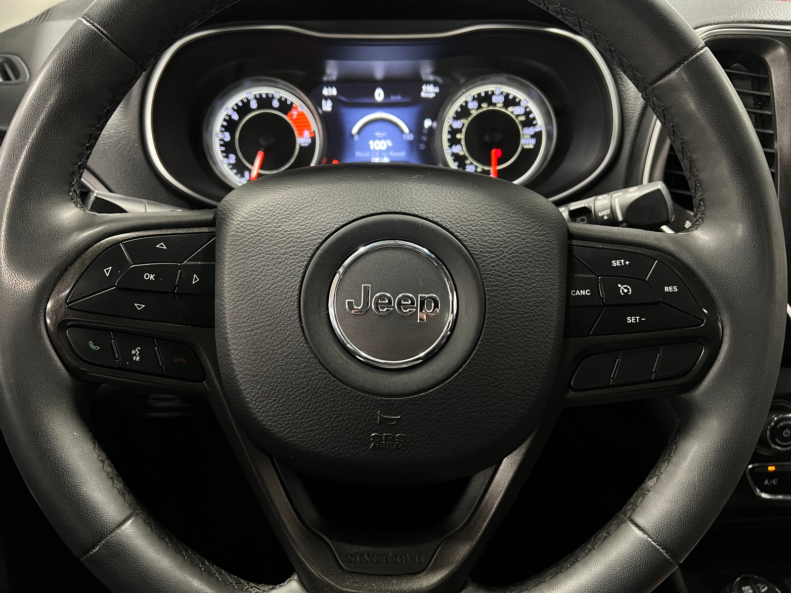 Thumbnail: 2022 Jeep Cherokee - 5