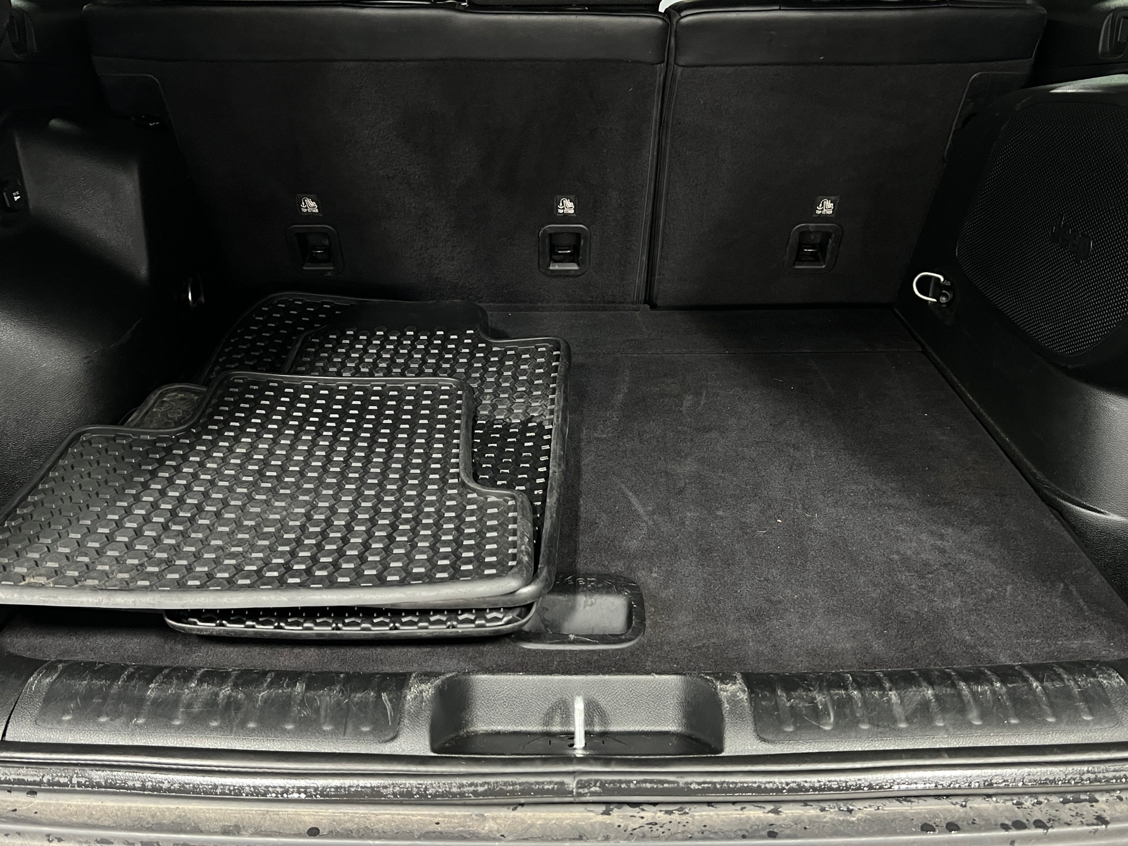 Thumbnail: 2022 Jeep Cherokee - 7