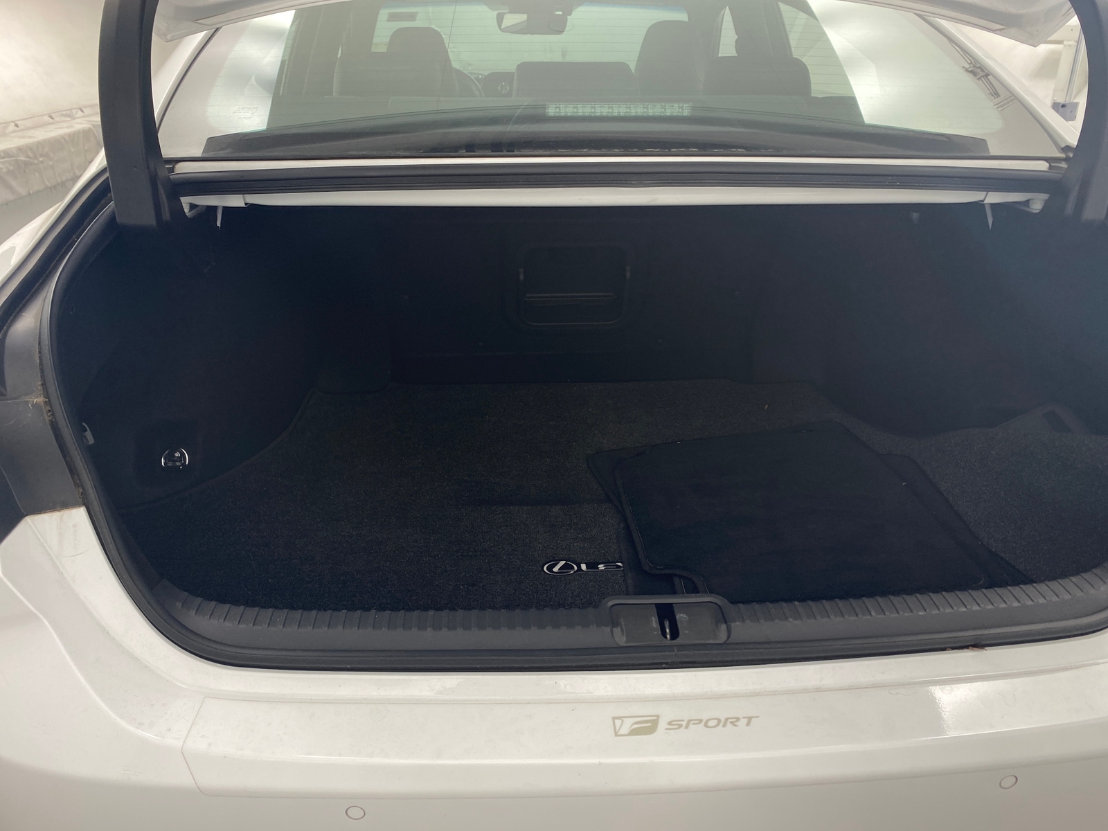 Thumbnail: 2022 Lexus ES - 6