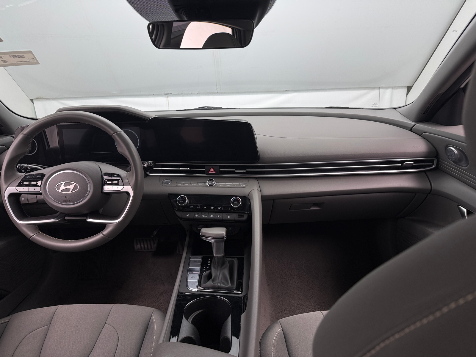 Thumbnail: 2025 Hyundai Elantra - 3