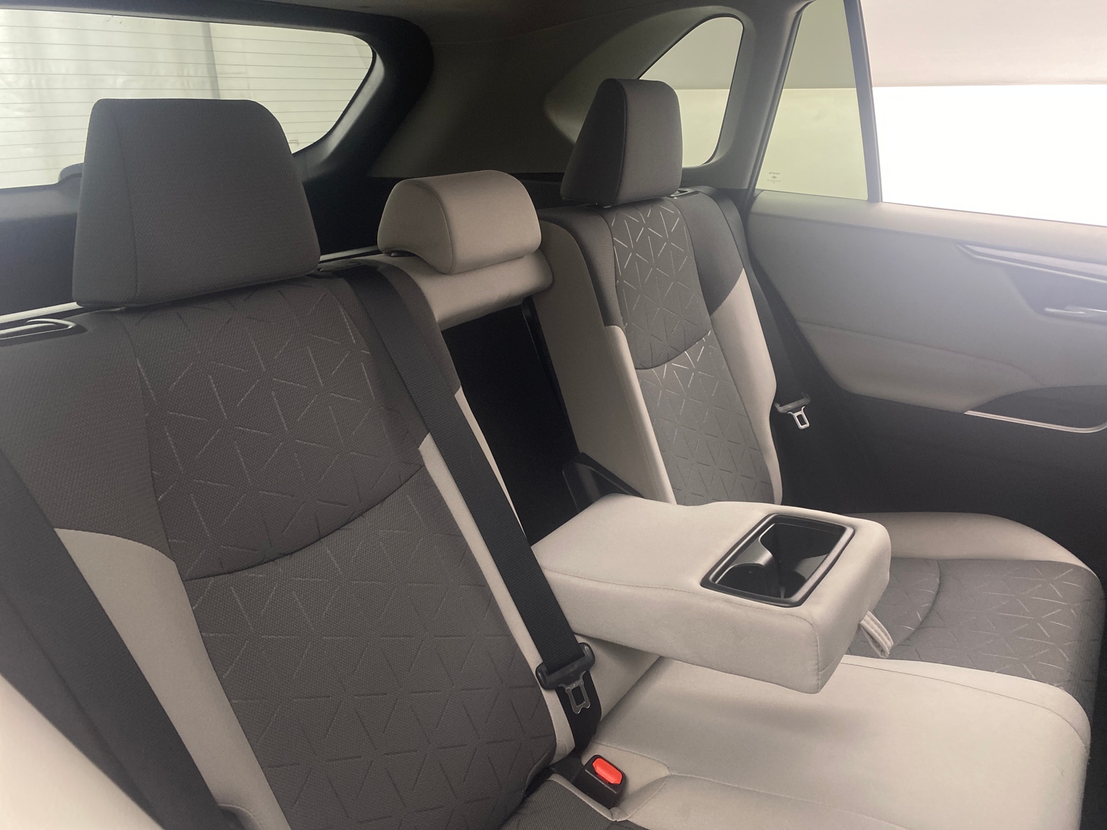 Thumbnail: 2021 Toyota RAV4 - 6