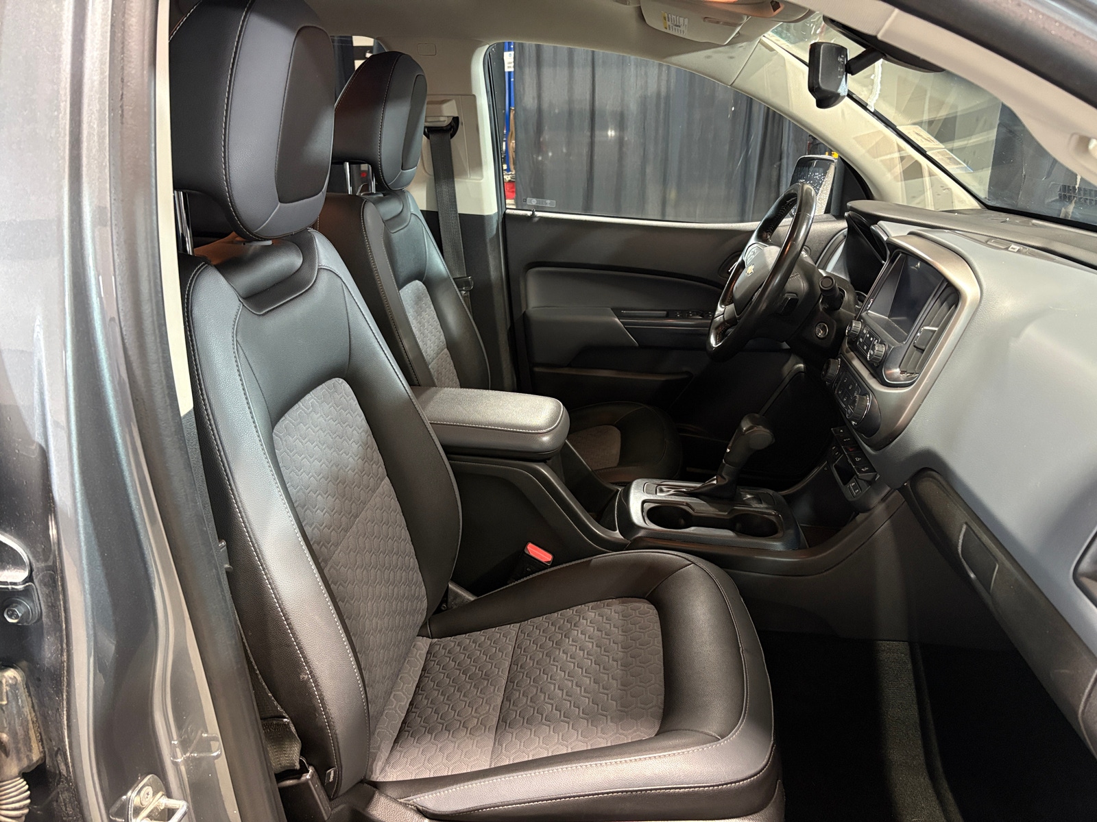 Thumbnail: 2018 Chevrolet Colorado - 2