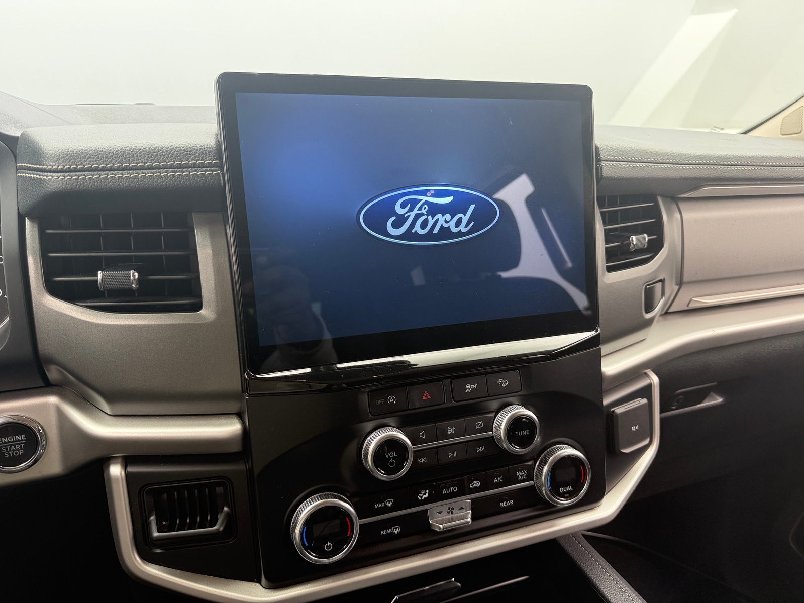 Thumbnail: 2024 Ford Expedition MAX - 4