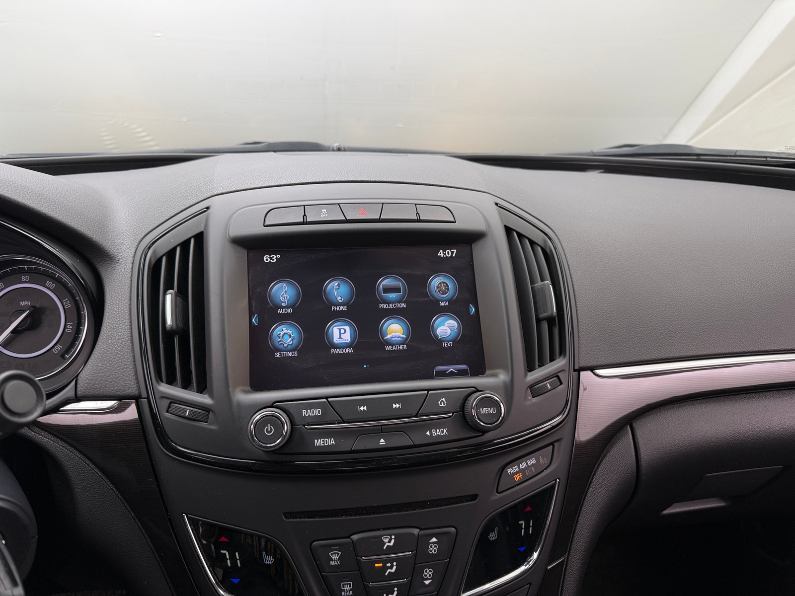 Thumbnail: 2017 Buick Regal - 3