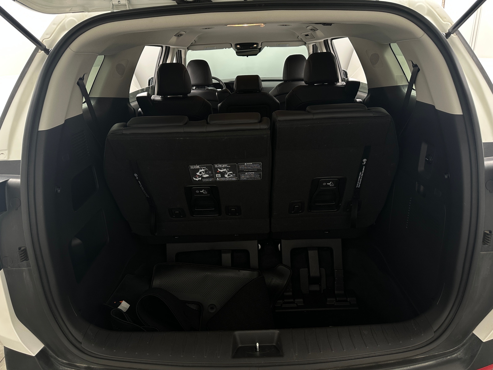 Thumbnail: 2025 Kia Carnival - 6