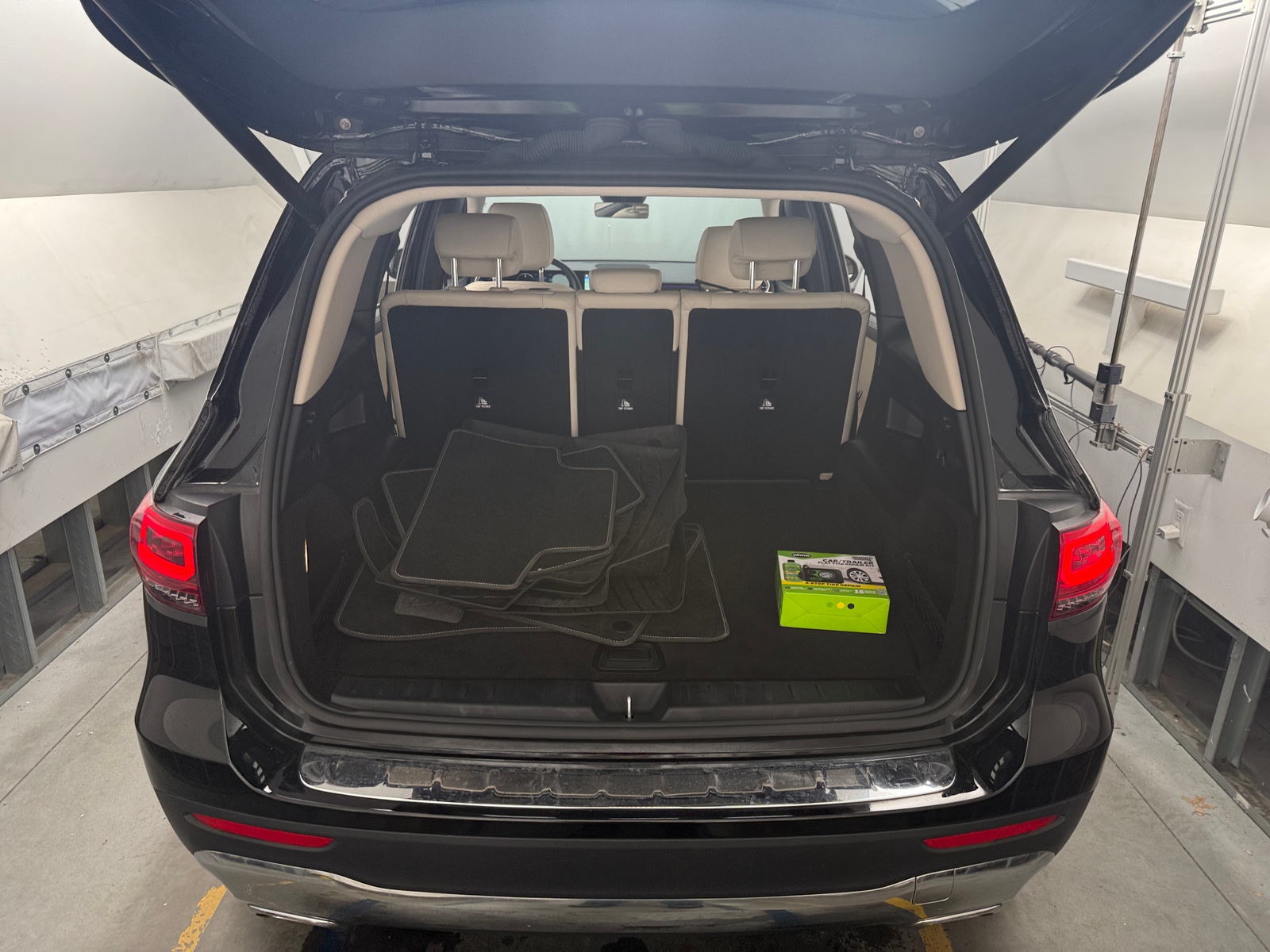 Thumbnail: 2022 Mercedes-Benz GLB - 6