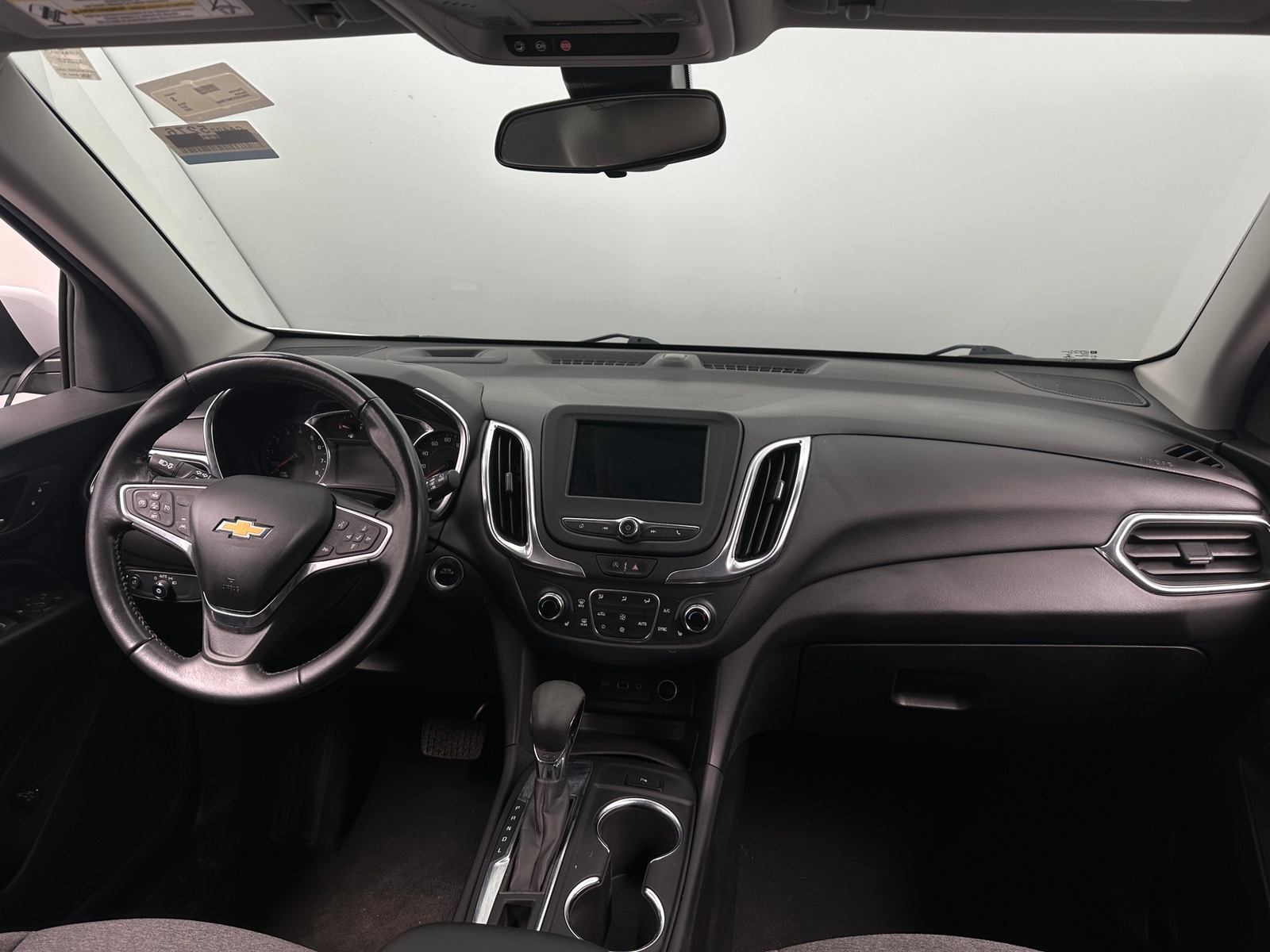 Thumbnail: 2022 Chevrolet Equinox - 3