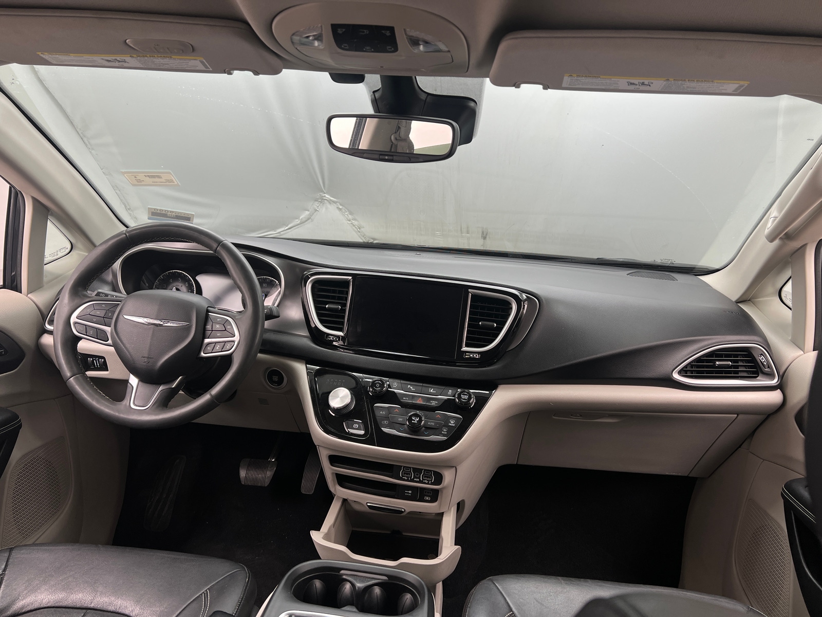 Thumbnail: 2022 Chrysler Pacifica - 2