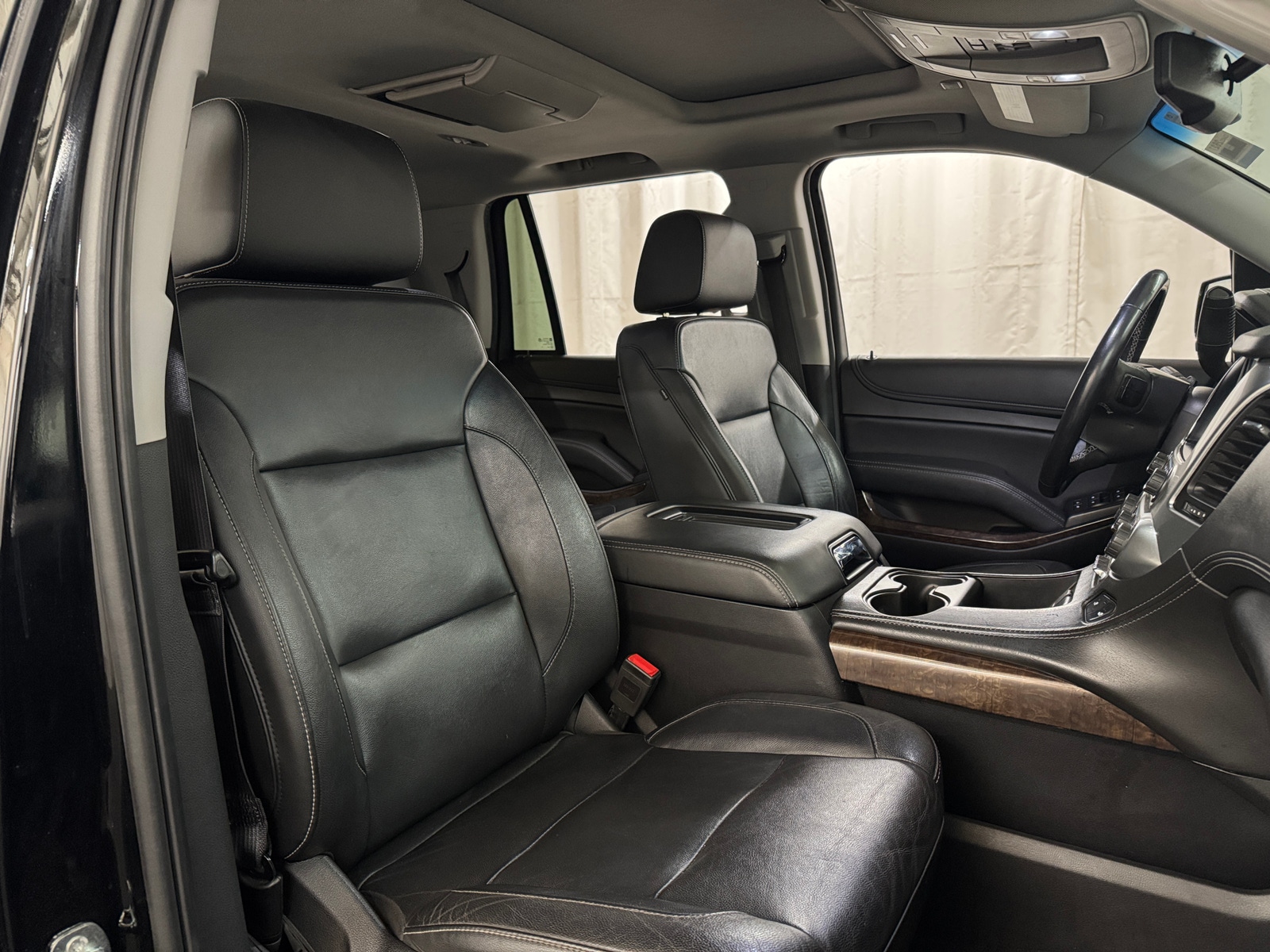 Thumbnail: 2019 Chevrolet Tahoe - 2