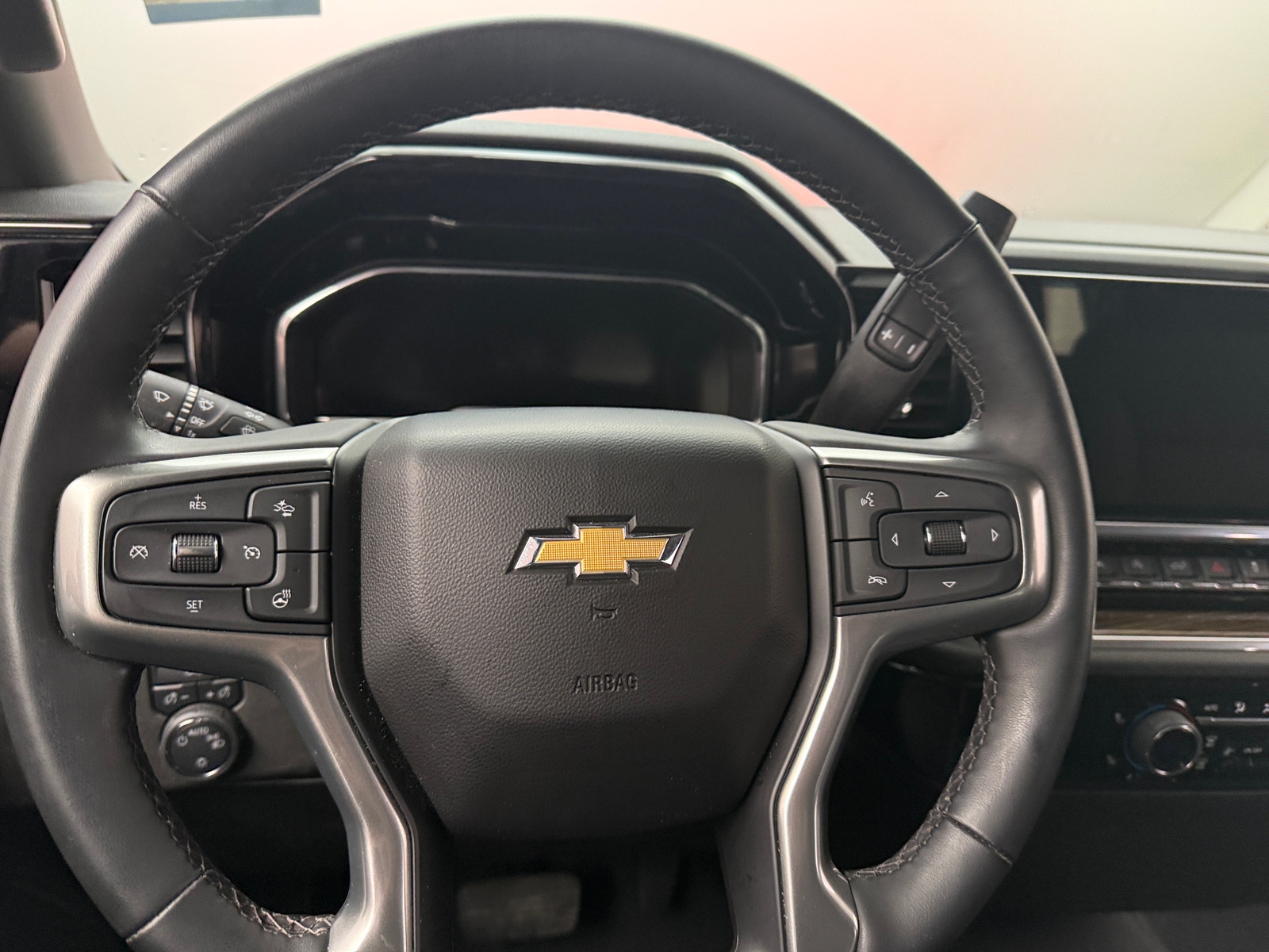 Thumbnail: 2024 Chevrolet Silverado 1500 - 5