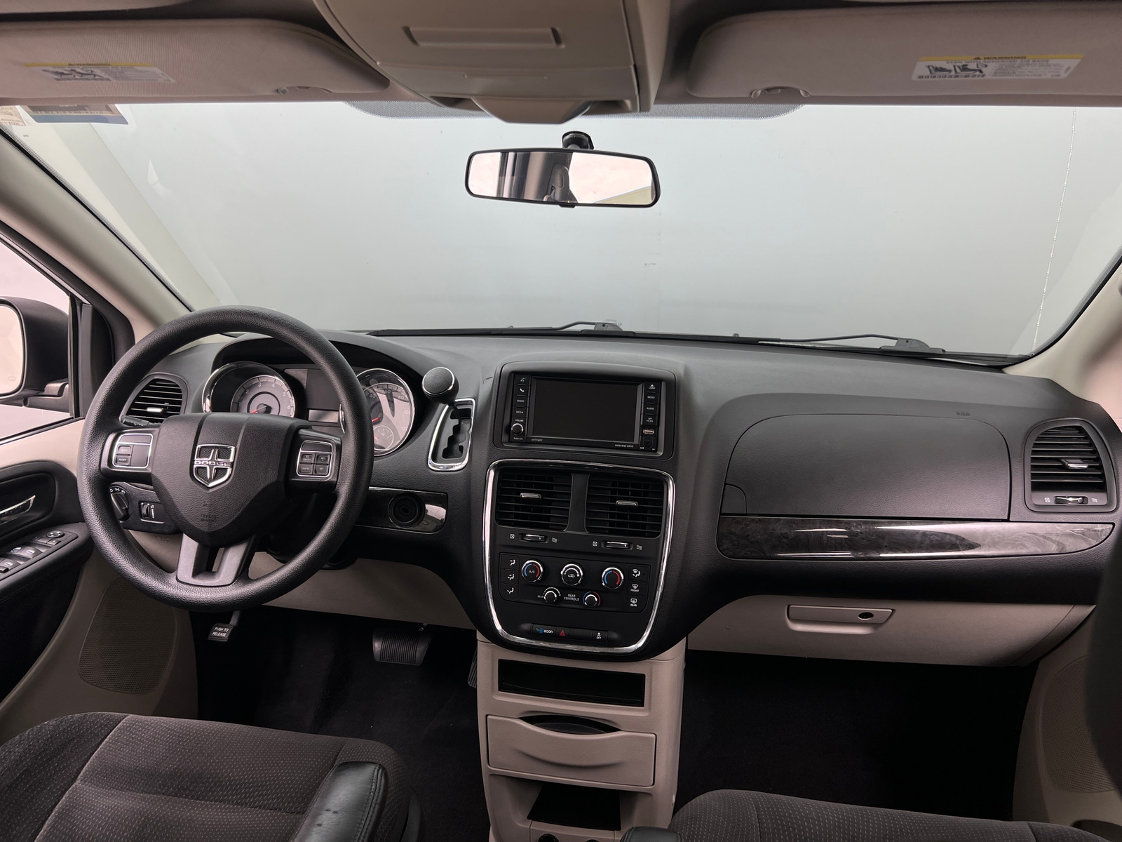 Thumbnail: 2018 Dodge Grand Caravan - 3