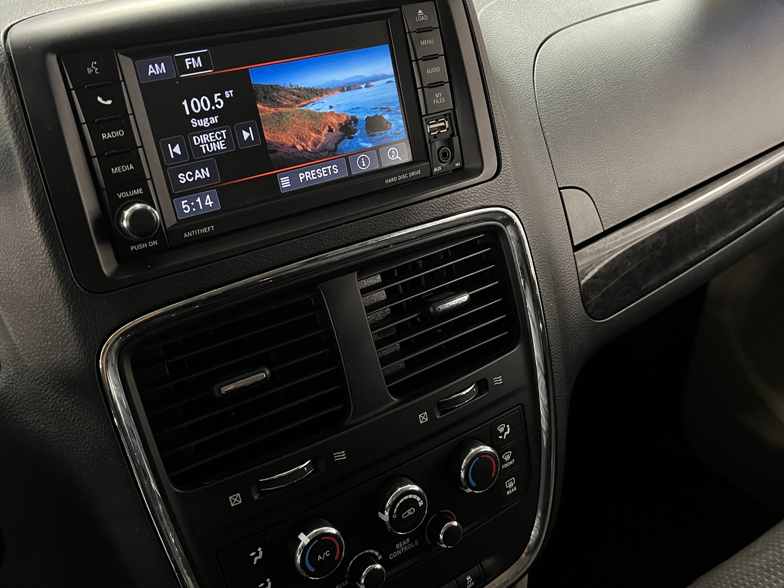 Thumbnail: 2018 Dodge Grand Caravan - 4