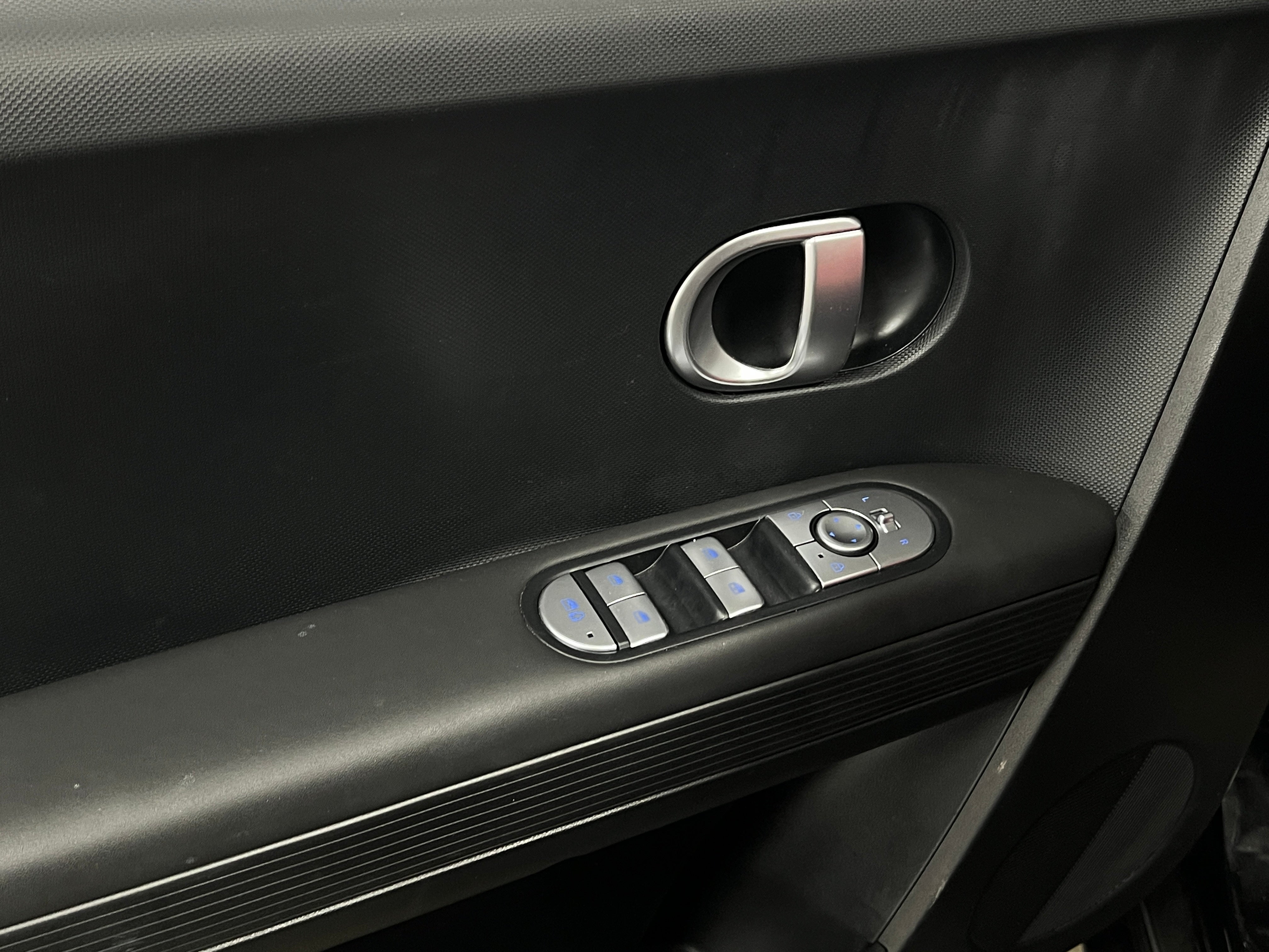 Used 2024 Hyundai IONIQ 5 SEL with VIN KM8KN4DEXRU251214 for sale in Auburn, WA