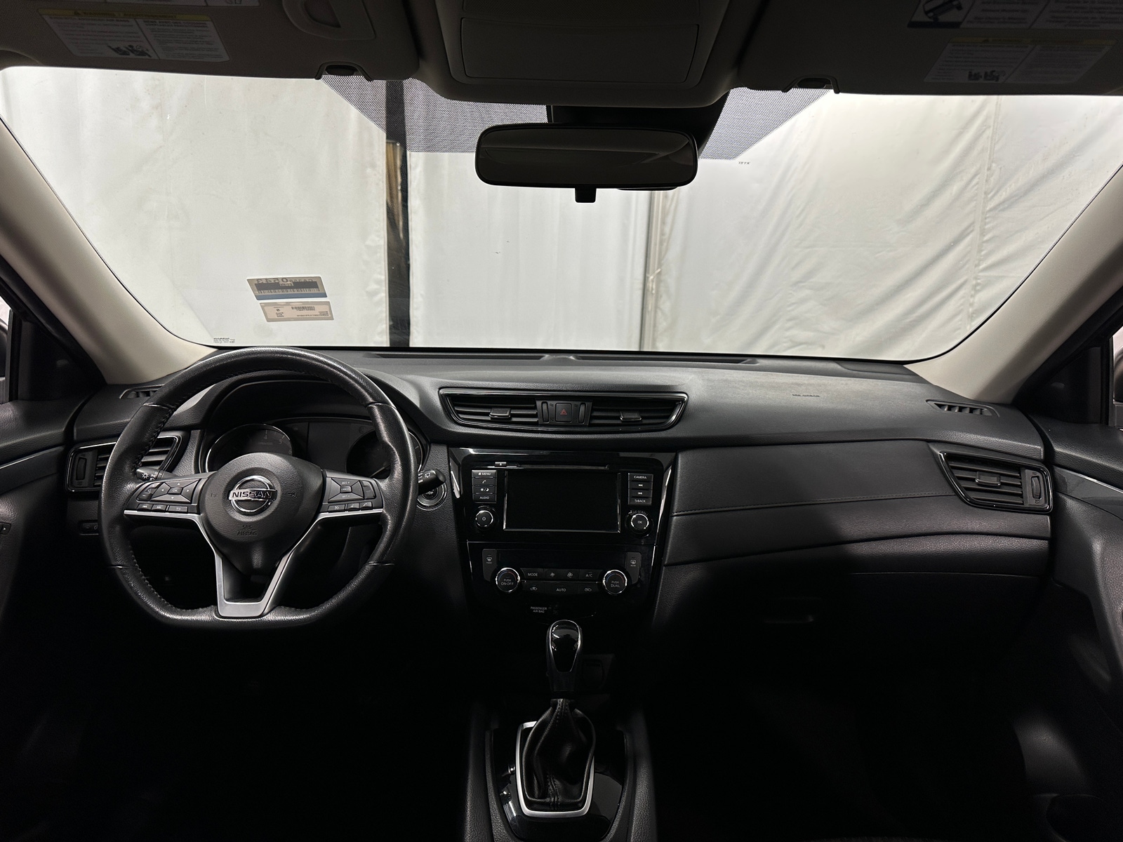 Thumbnail: 2020 Nissan Rogue - 3