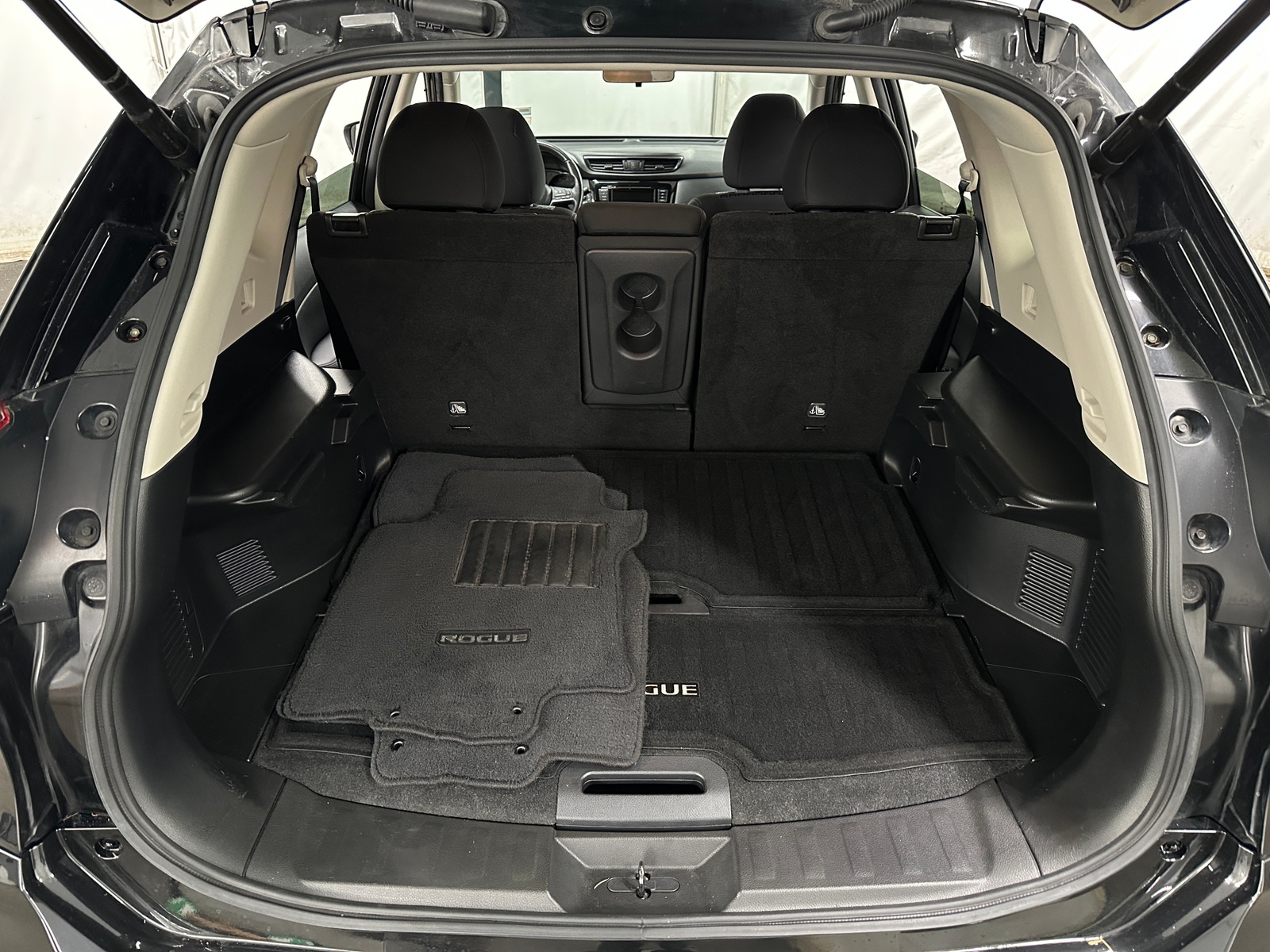 Thumbnail: 2020 Nissan Rogue - 7