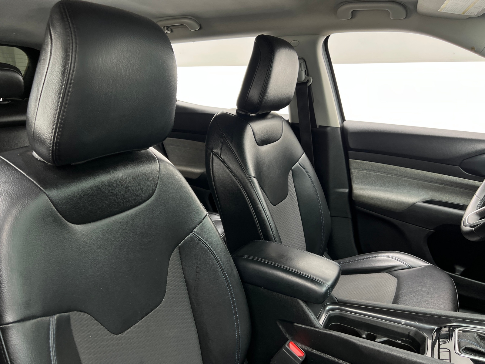 Thumbnail: 2022 Jeep Compass - 2