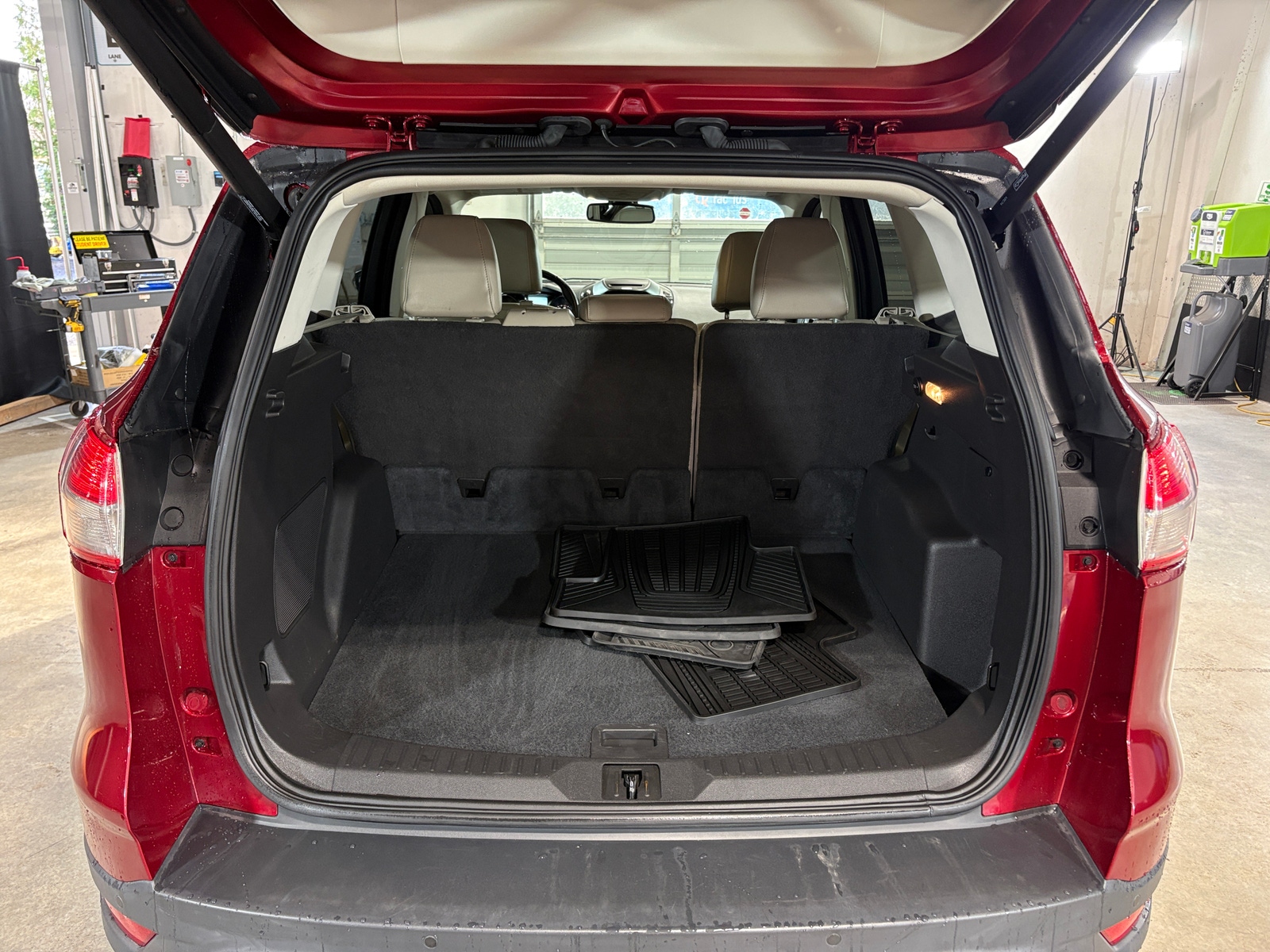 Thumbnail: 2015 Ford Escape - 6