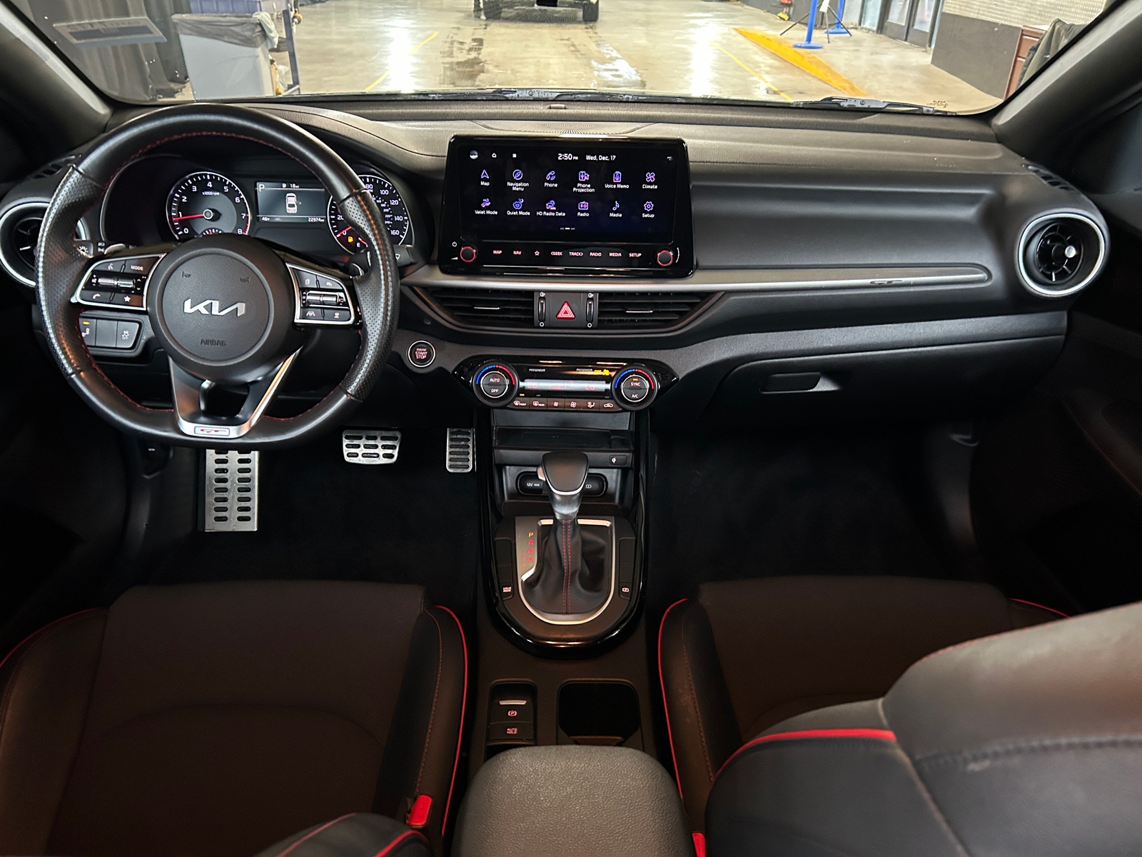 Thumbnail: 2024 Kia Forte - 3