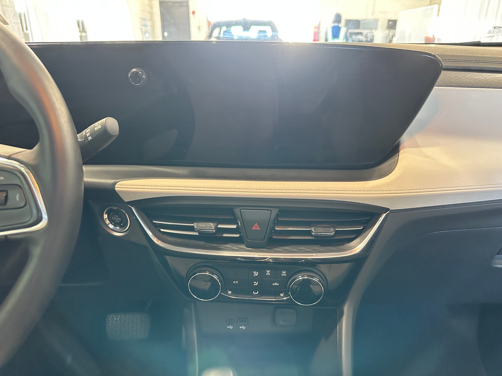 Thumbnail: 2025 Buick Encore GX - 3