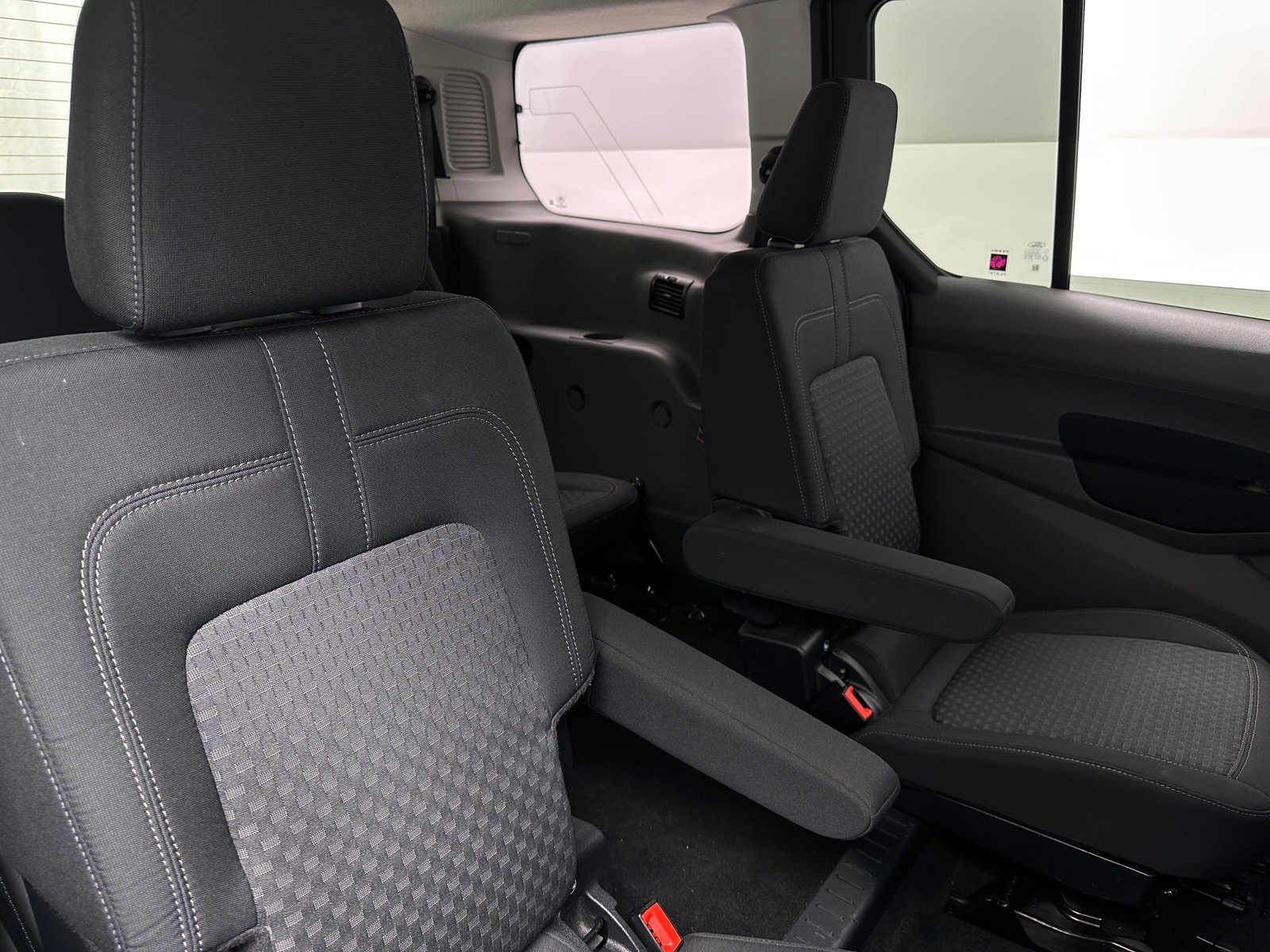 Thumbnail: 2019 Ford Transit Series - 6