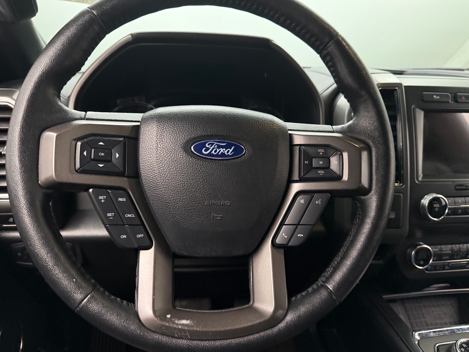 Thumbnail: 2020 Ford Expedition - 4