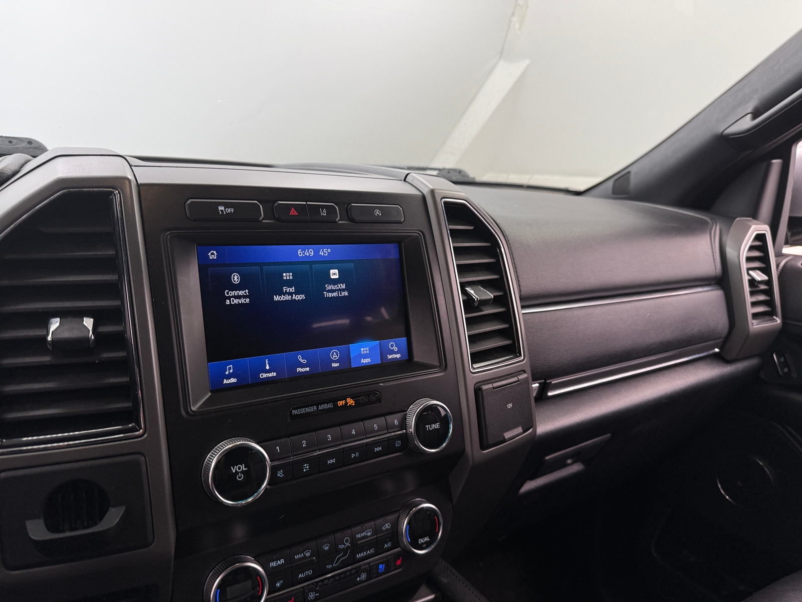 Thumbnail: 2020 Ford Expedition - 3