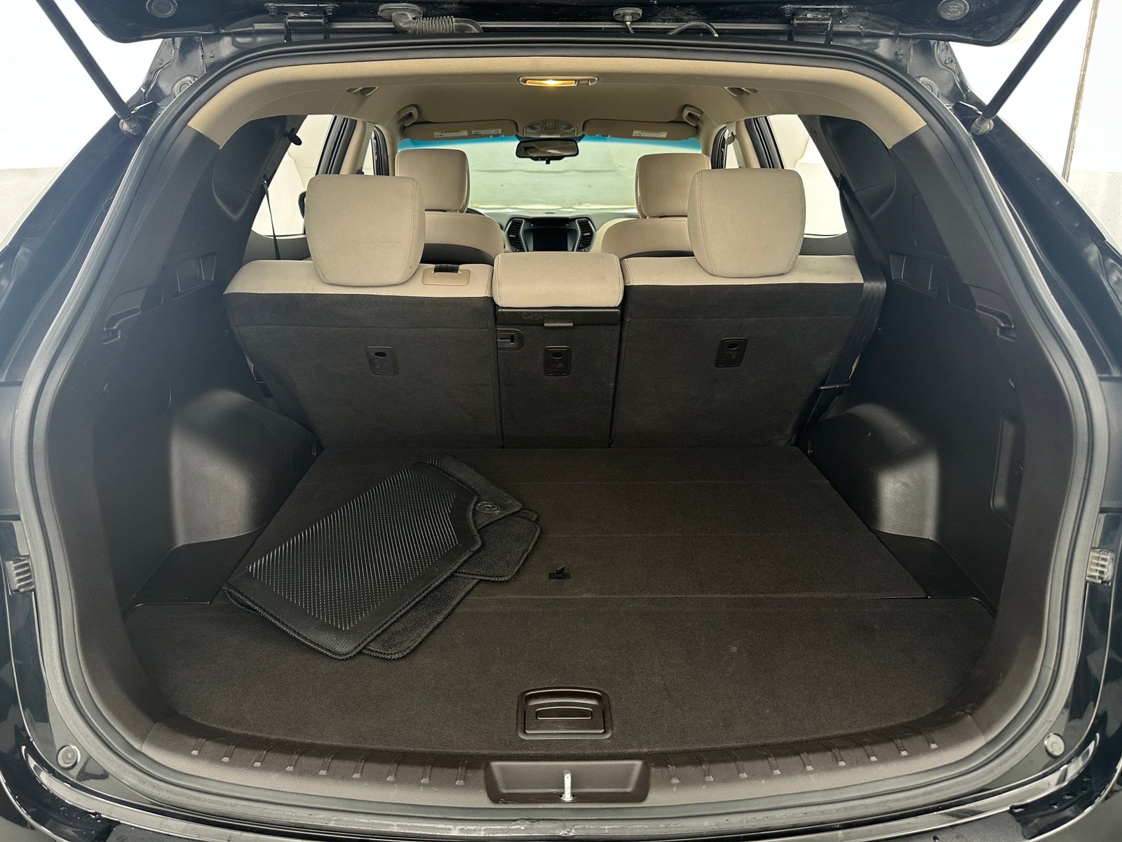 Thumbnail: 2018 Hyundai Santa Fe - 7