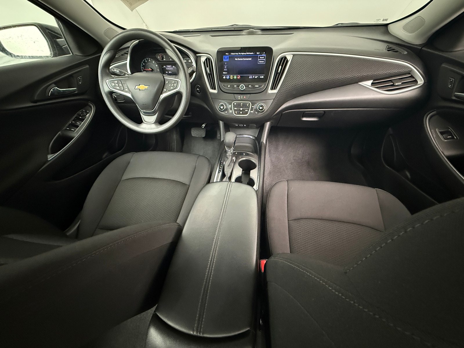 Thumbnail: 2024 Chevrolet Malibu - 3