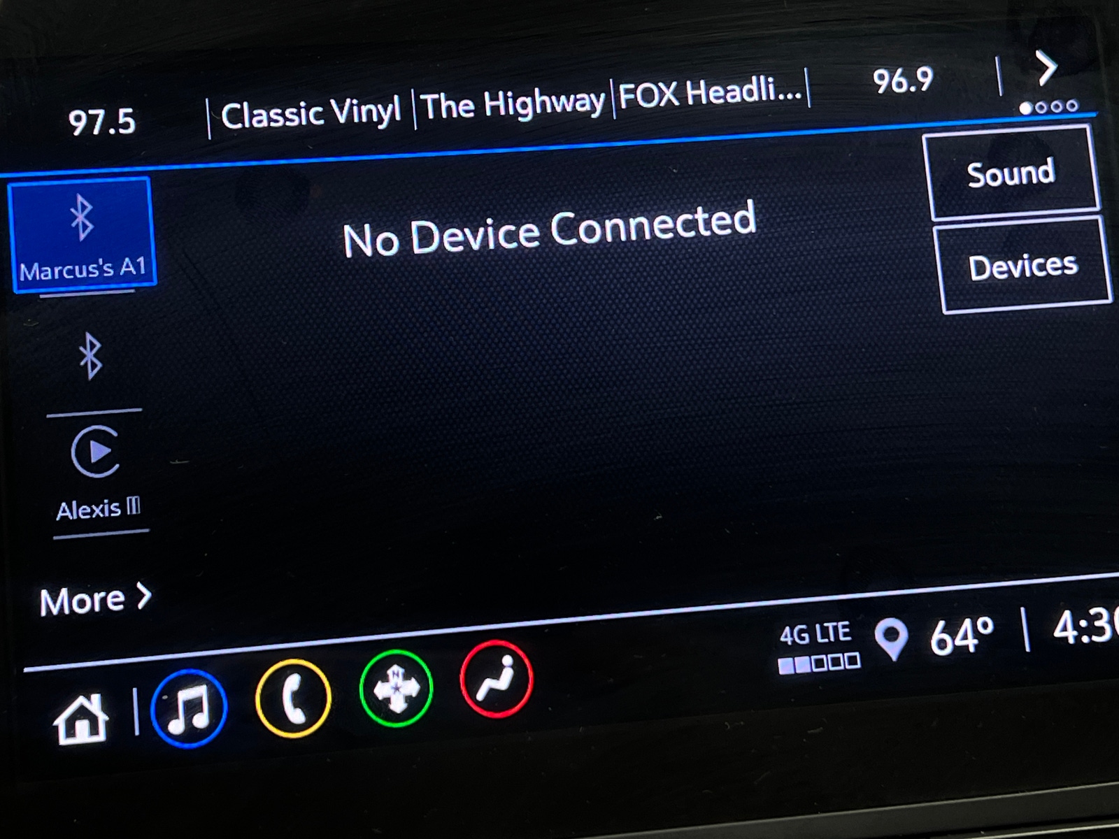 Thumbnail: 2024 Chevrolet Malibu - 4