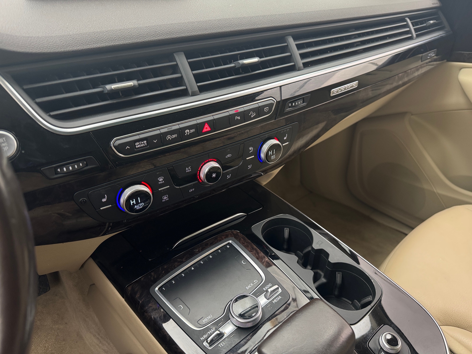 Thumbnail: 2019 Audi Q7 - 3