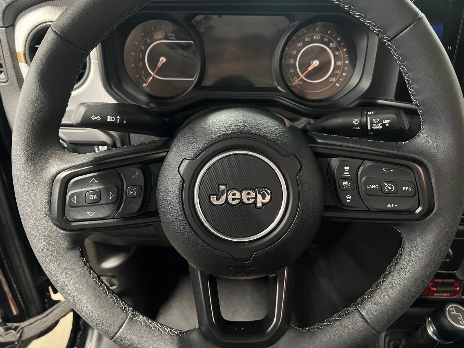 Thumbnail: 2025 Jeep Wrangler - 5