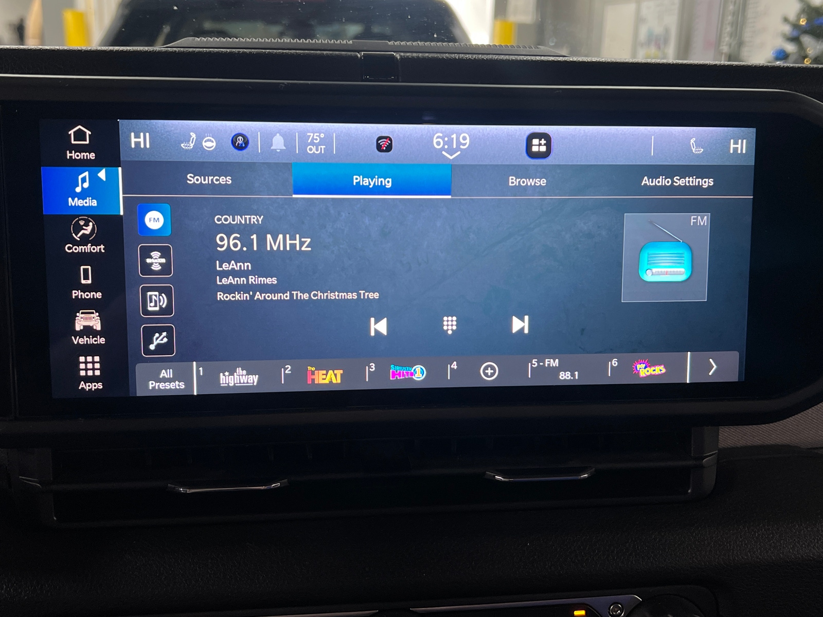 Thumbnail: 2025 Jeep Wrangler - 4