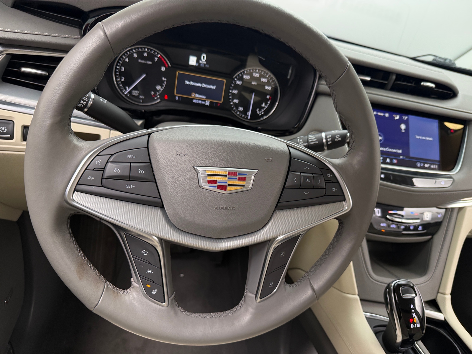 Thumbnail: 2022 Cadillac XT5 - 4