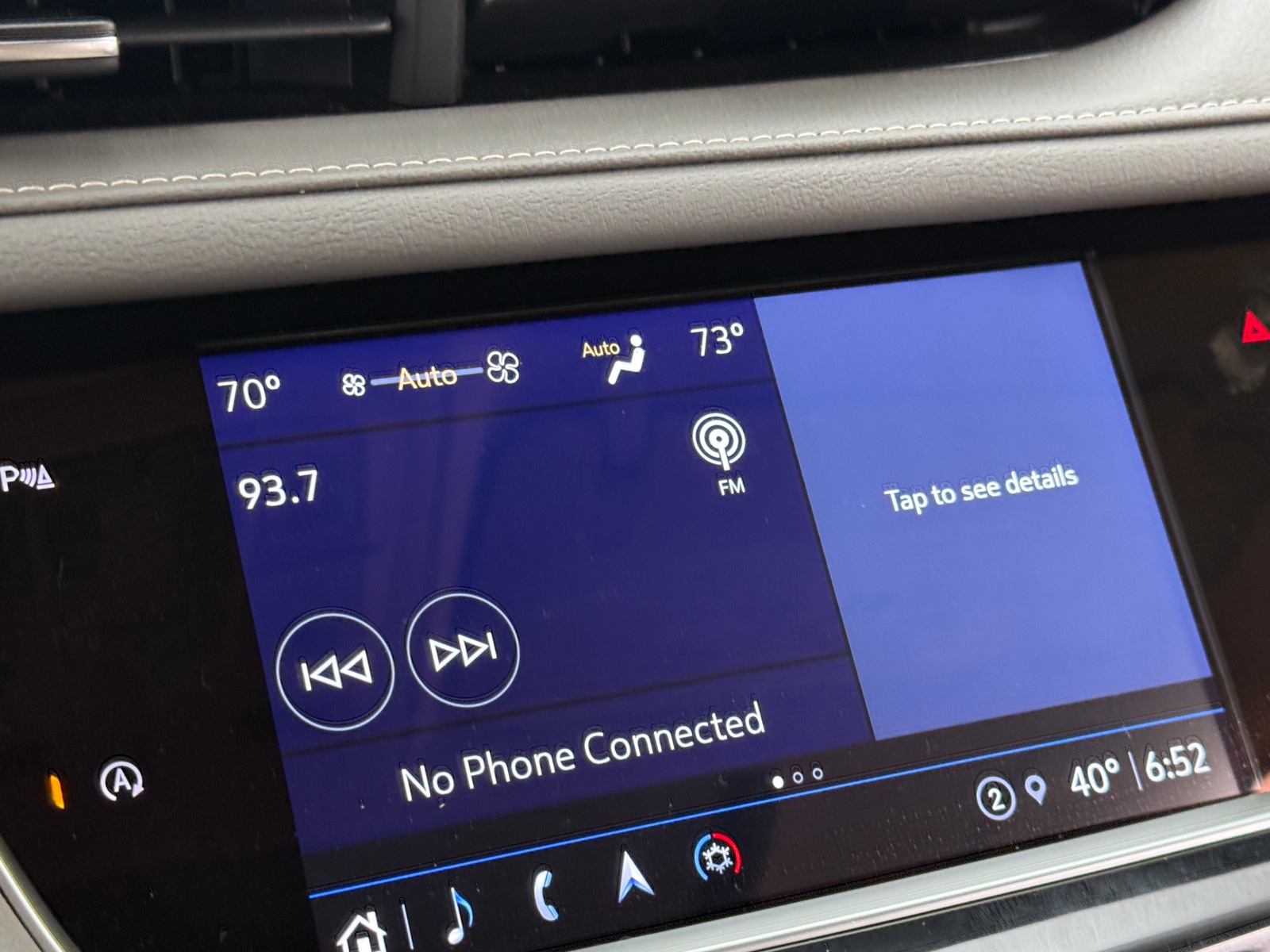 Thumbnail: 2022 Cadillac XT5 - 3