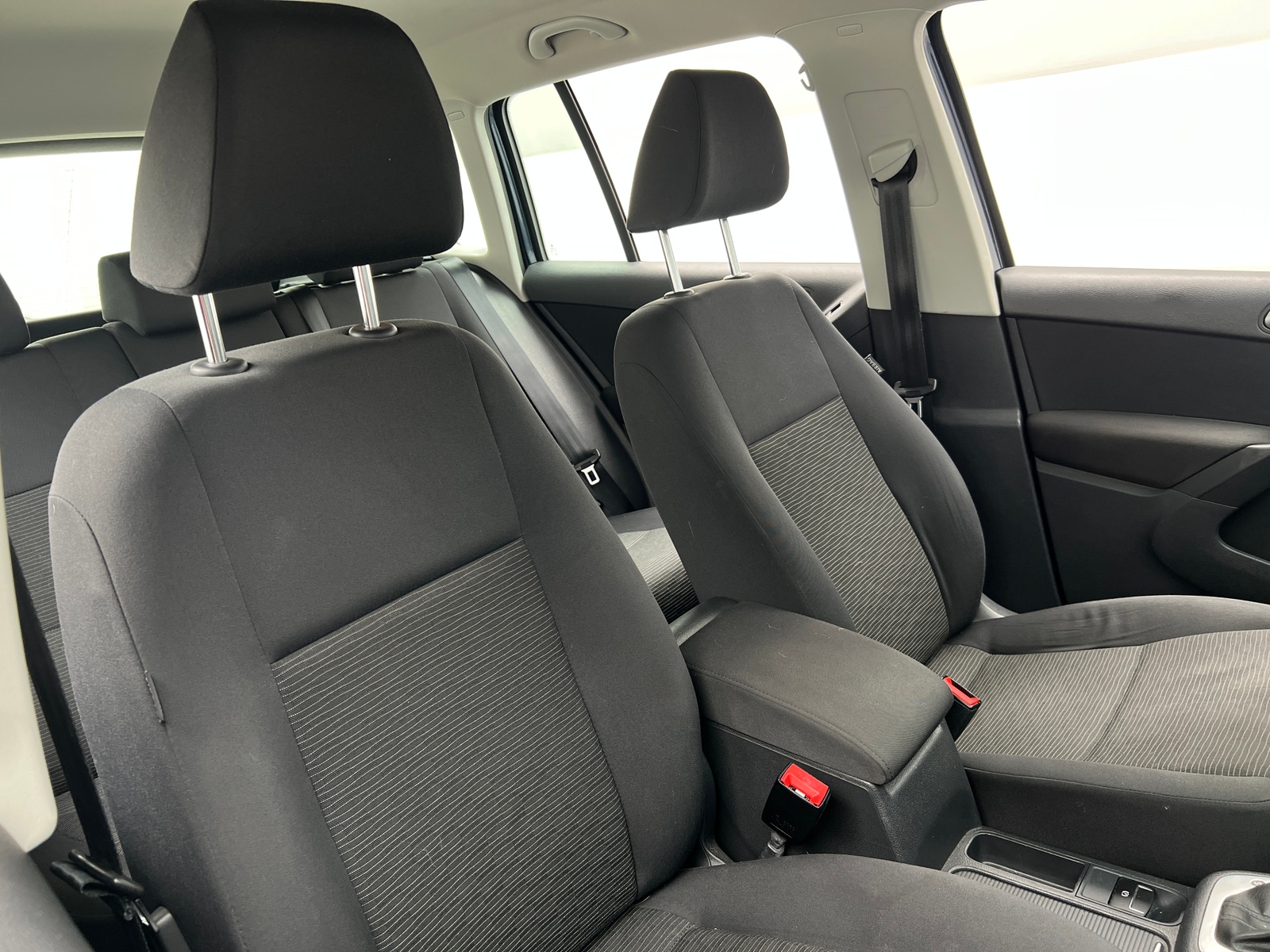 Thumbnail: 2014 Volkswagen Tiguan - 2