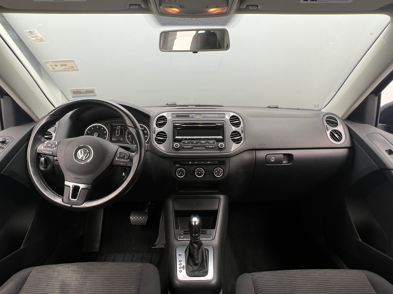 Thumbnail: 2014 Volkswagen Tiguan - 3