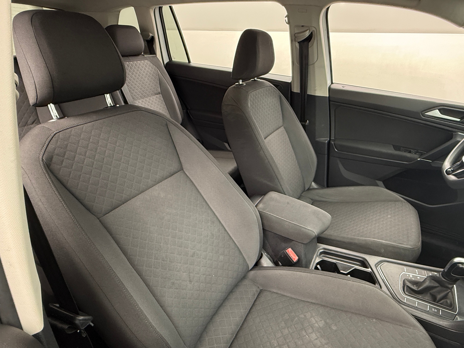 Thumbnail: 2020 Volkswagen Tiguan - 2