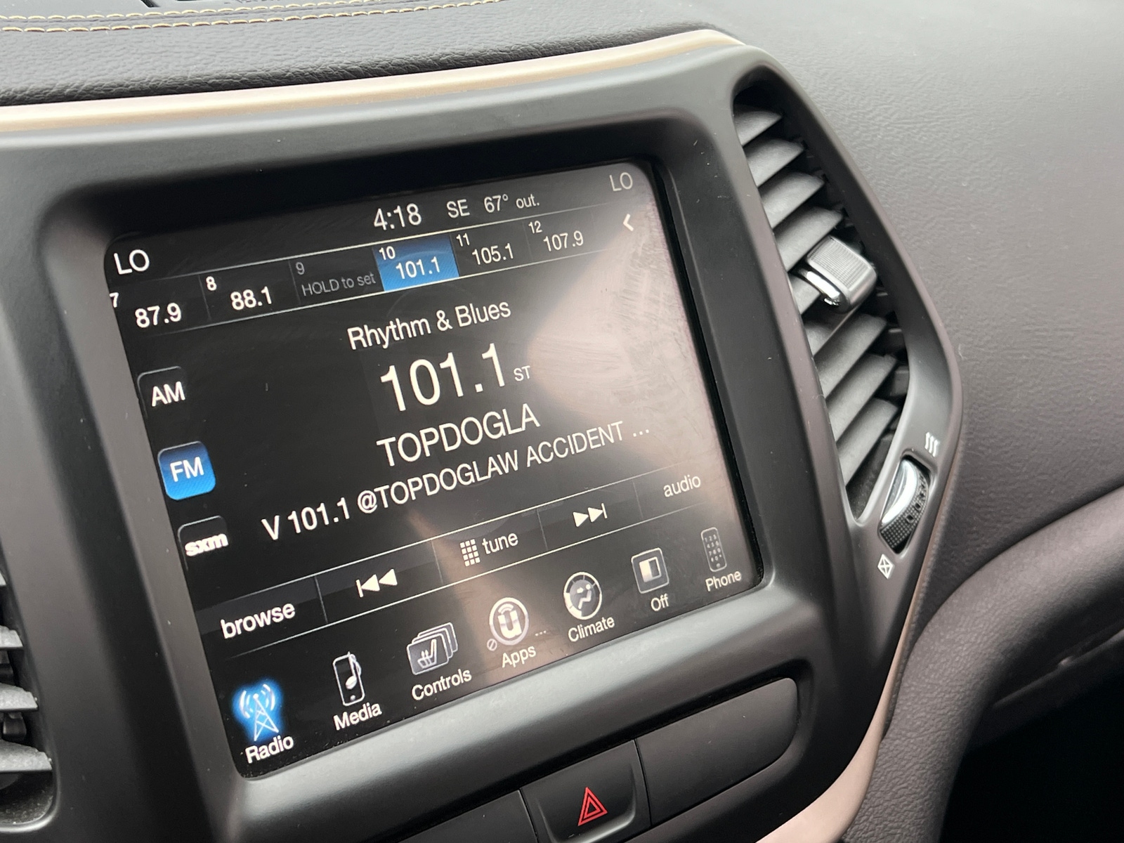 Thumbnail: 2017 Jeep Cherokee - 4