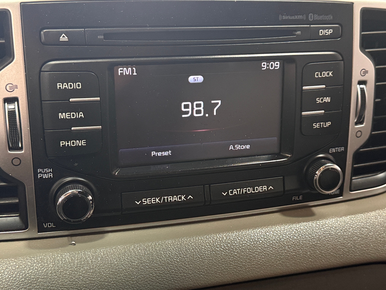 Thumbnail: 2019 Kia Sportage - 4