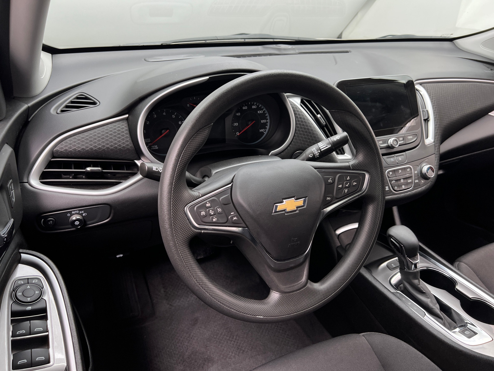 Thumbnail: 2024 Chevrolet Malibu - 5