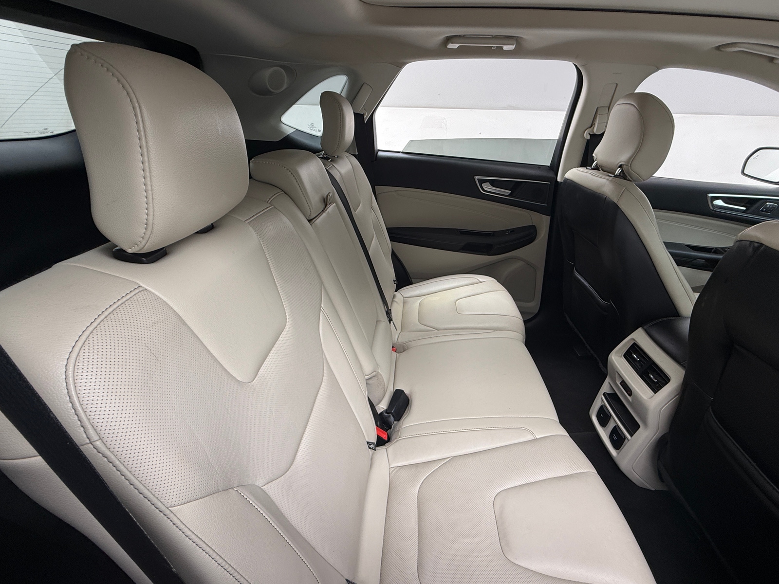 Thumbnail: 2019 Ford Edge - 5