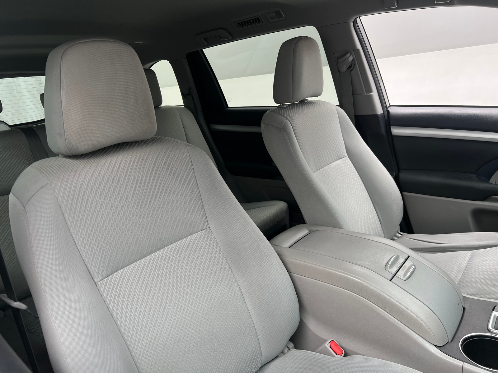 Thumbnail: 2018 Toyota Highlander - 2