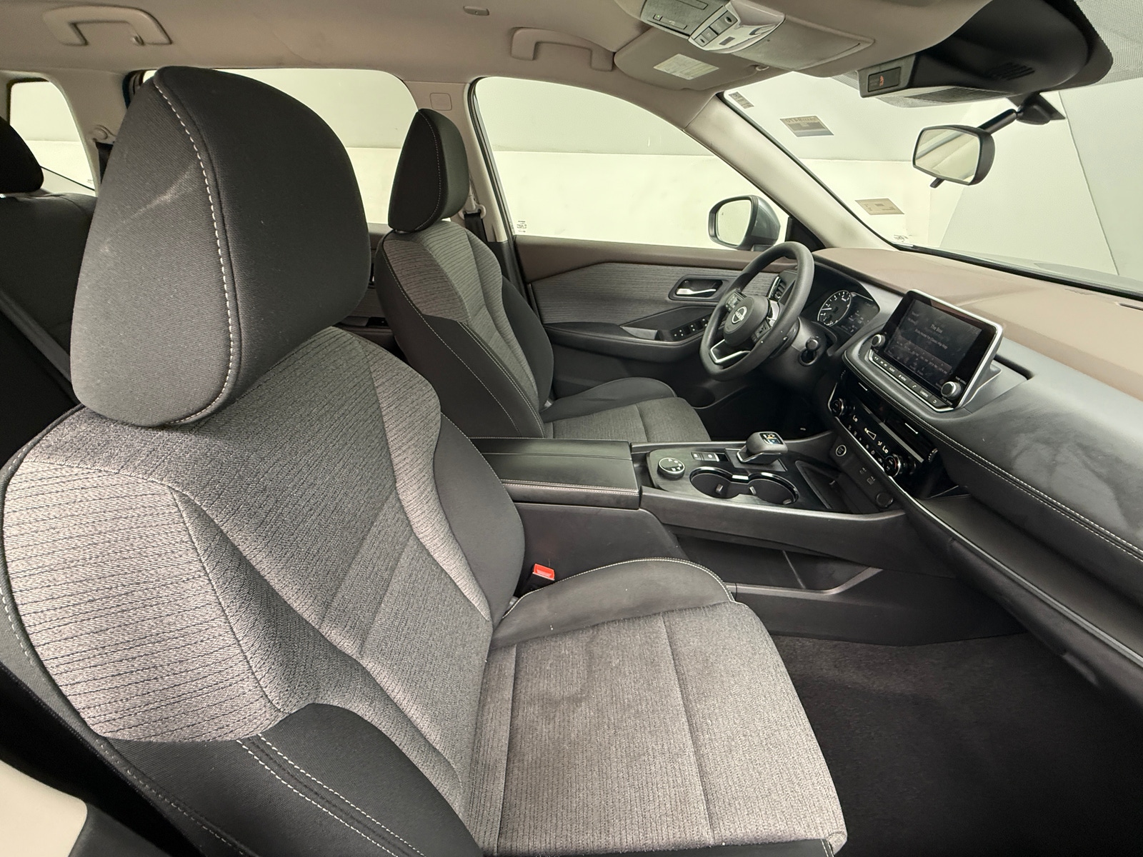 Thumbnail: 2022 Nissan Rogue - 2