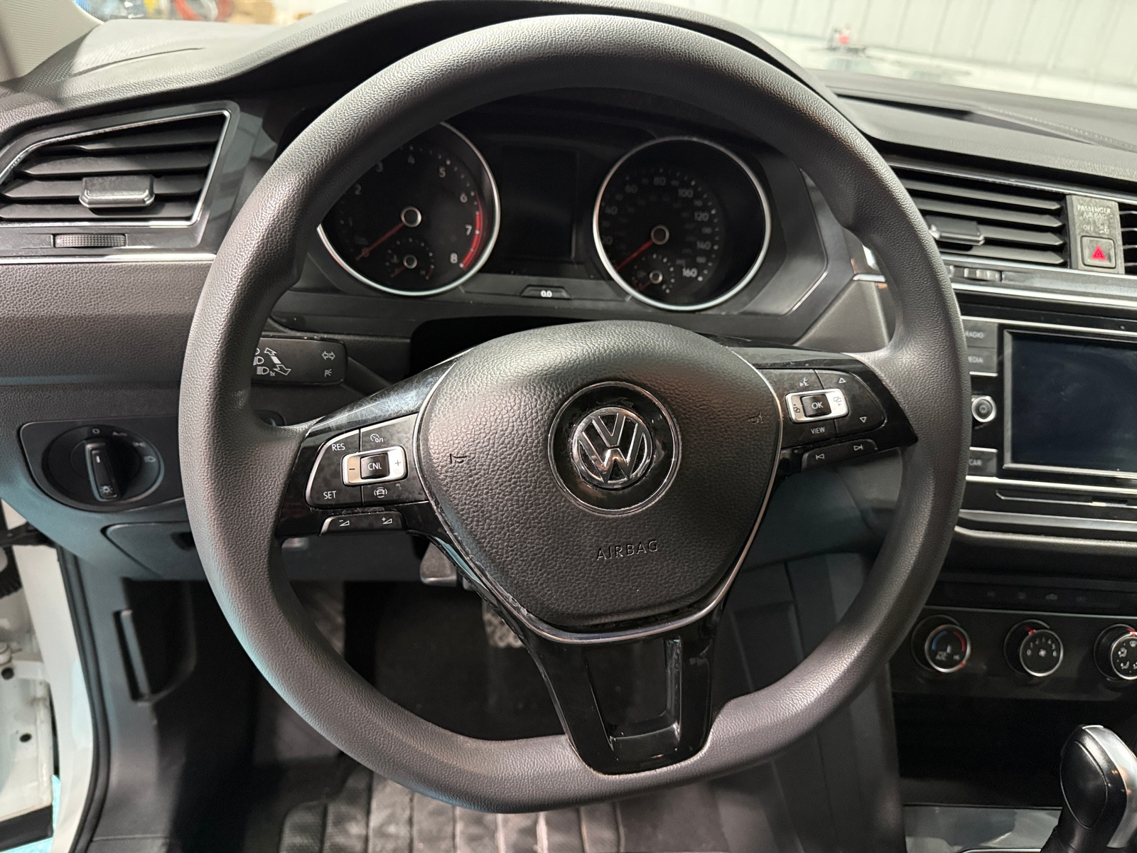 Thumbnail: 2019 Volkswagen Tiguan - 5