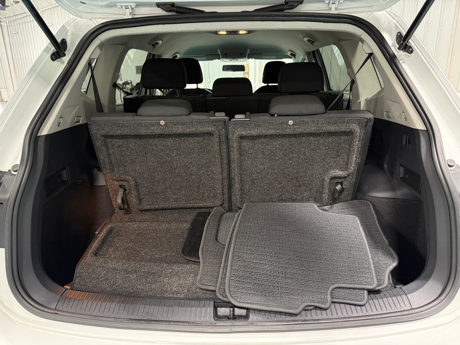 Thumbnail: 2019 Volkswagen Tiguan - 7